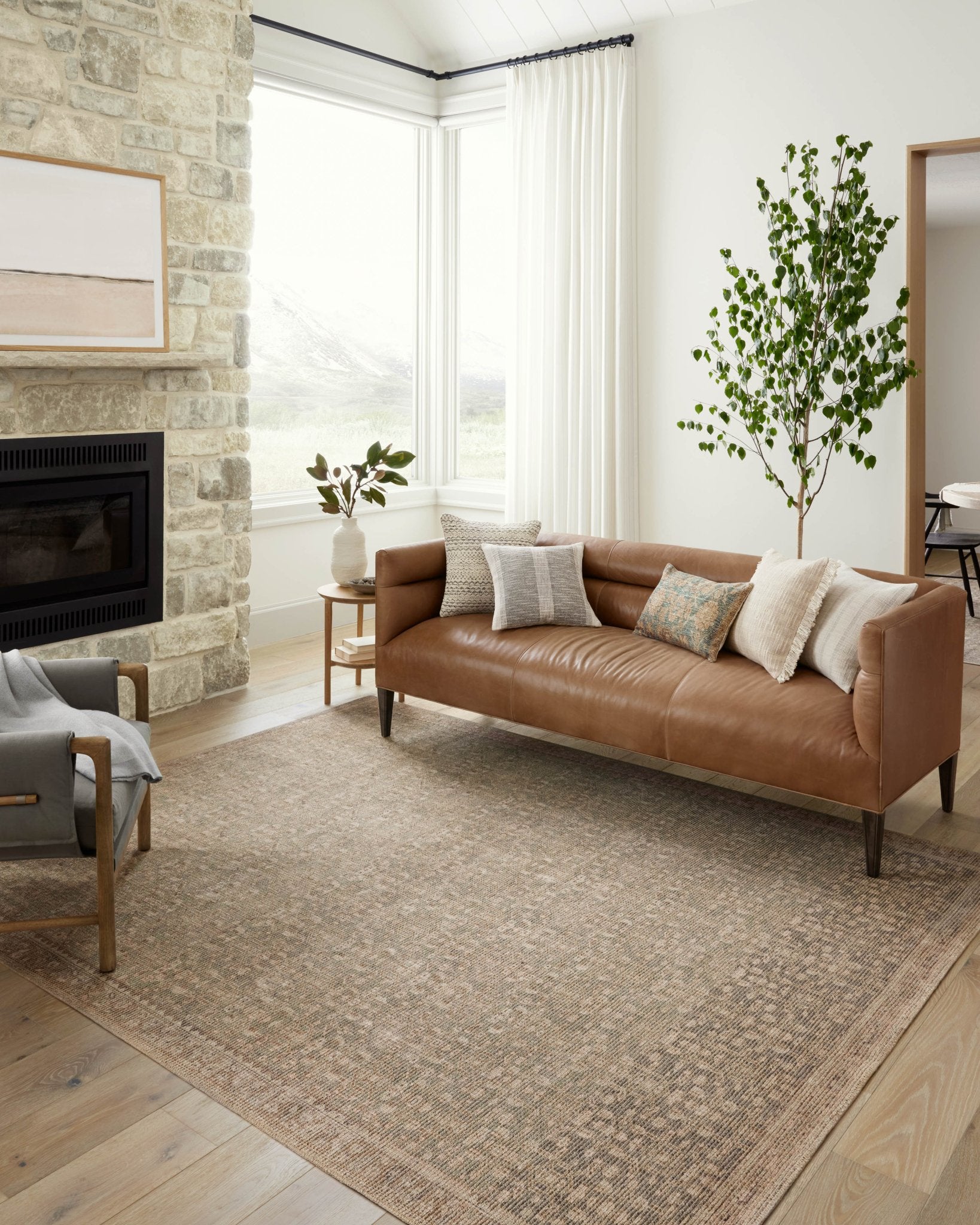 Angela Rose x Loloi Aubrey Sage / Bark Rug