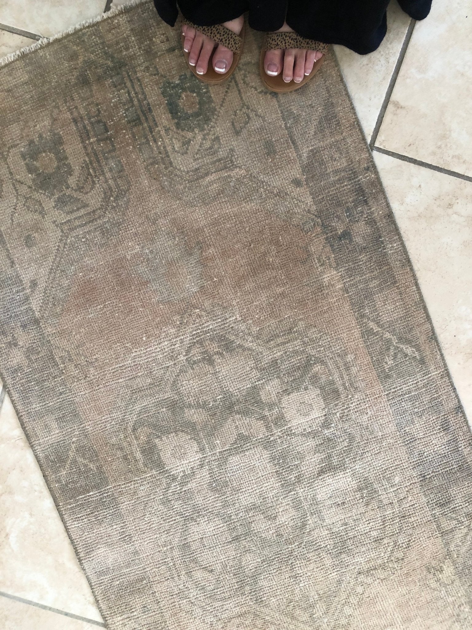 Esmeralda 2.5' x 5' Brown Vintage Runner Rug