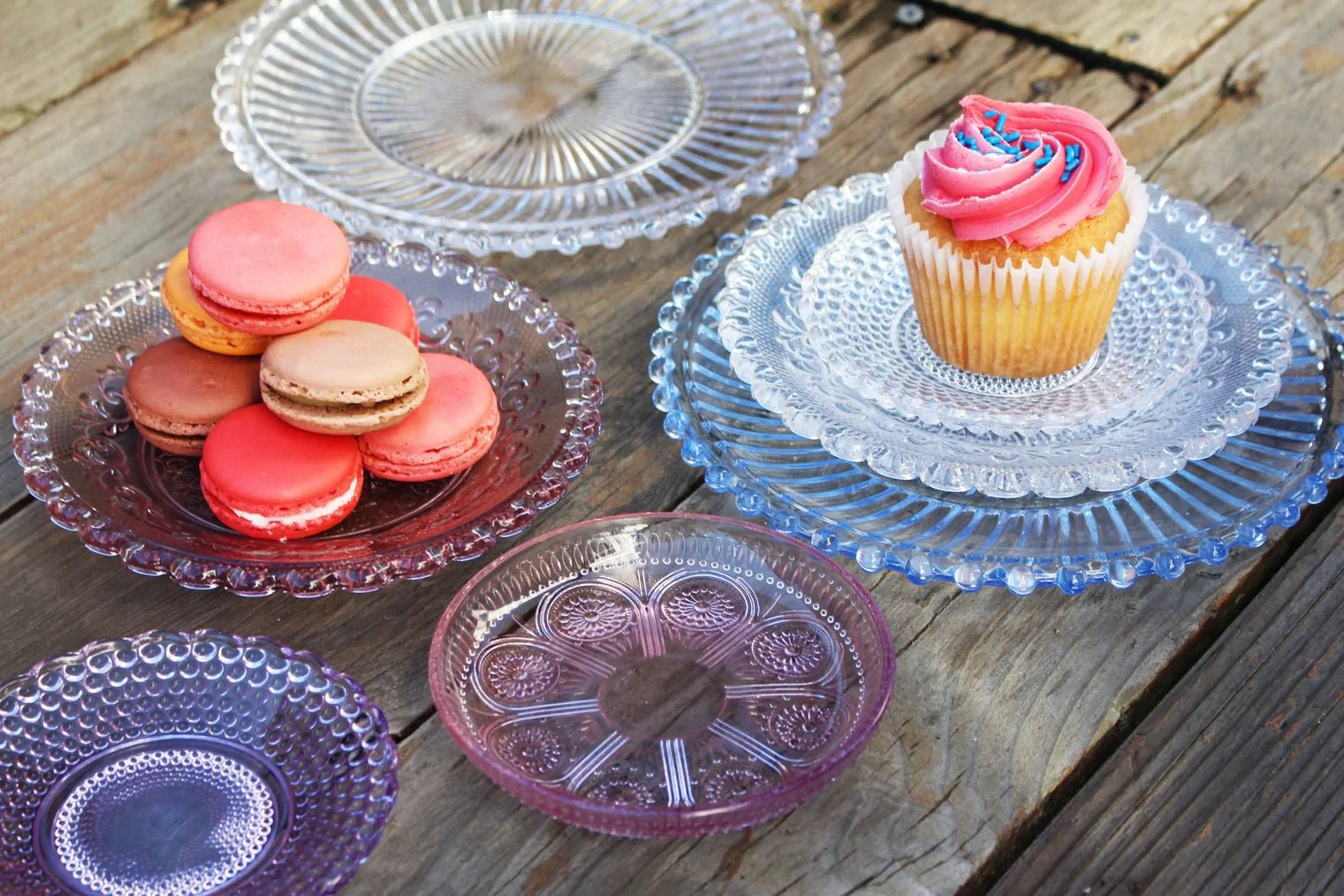 Danielle Ribbed Glass Plate White Cliff Studio Trays