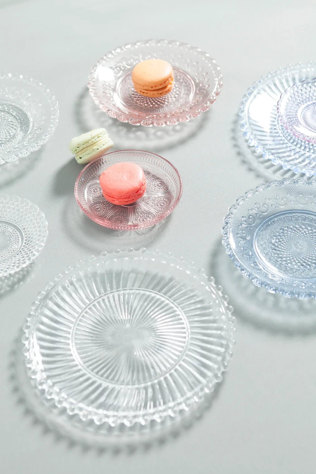 Danielle Ribbed Glass Plate White Cliff Studio Trays