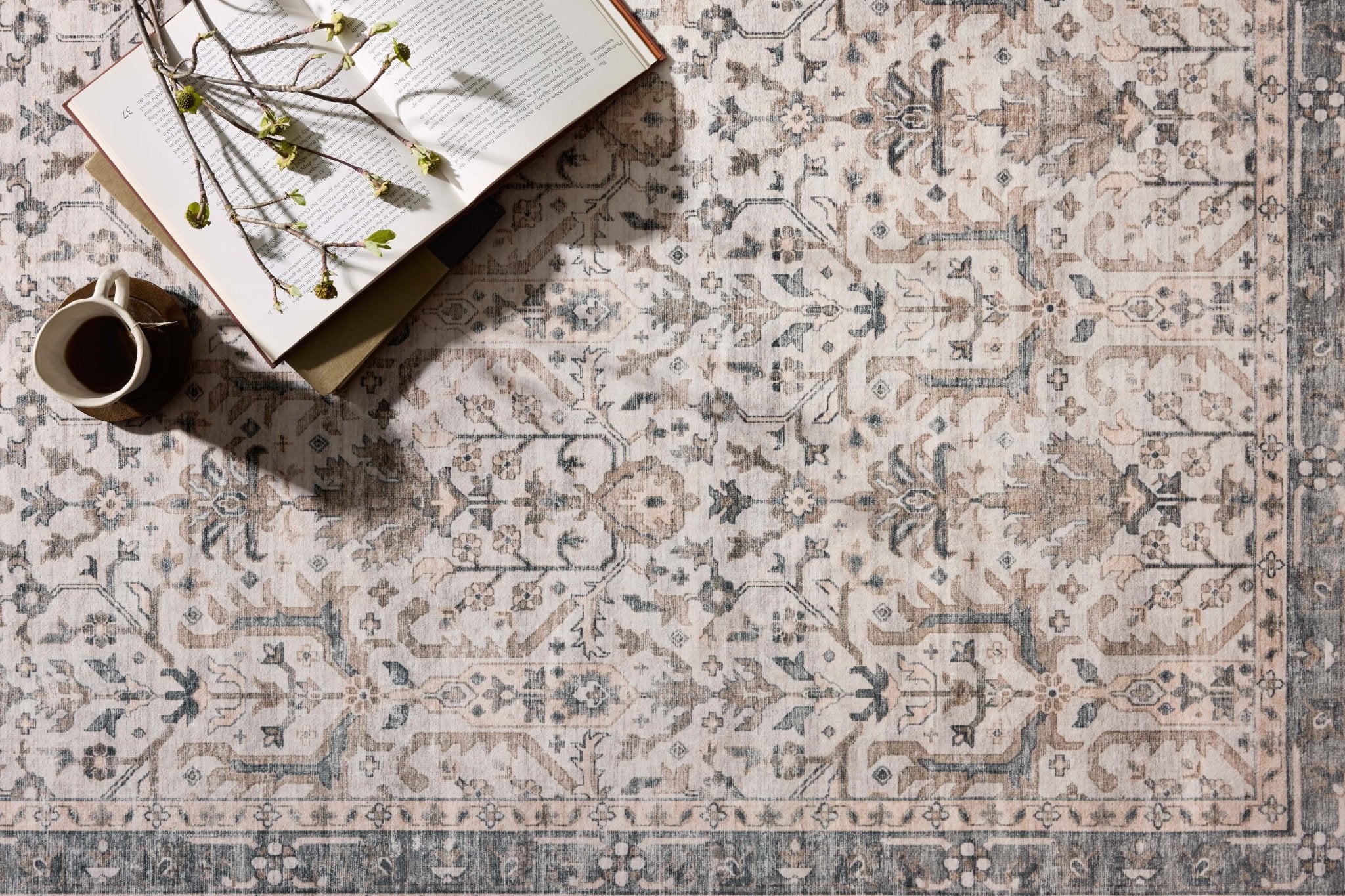 Loloi II Anniston Ivory / Stone Rug
