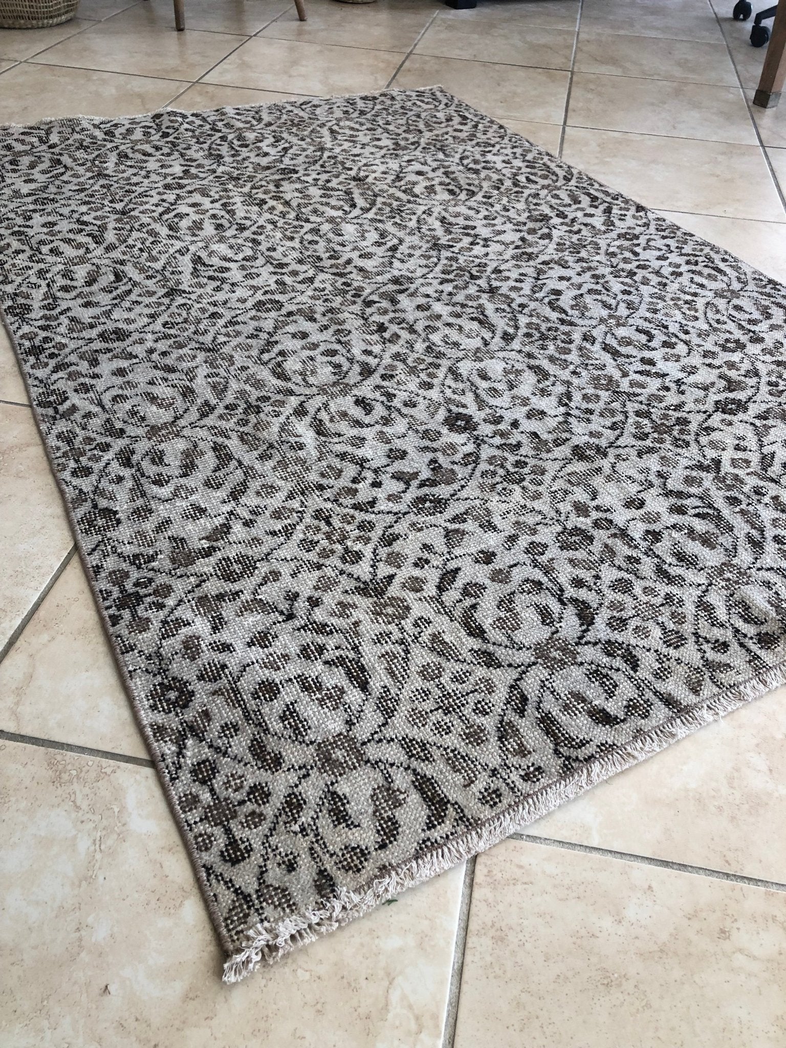 Rosalie 4x6 Vintage Neutral Turkish Rug White Cliff Studio Rugs