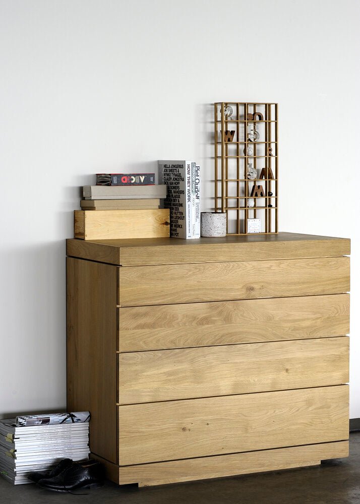 Burger Solid Oak 4 - Drawer Dresser