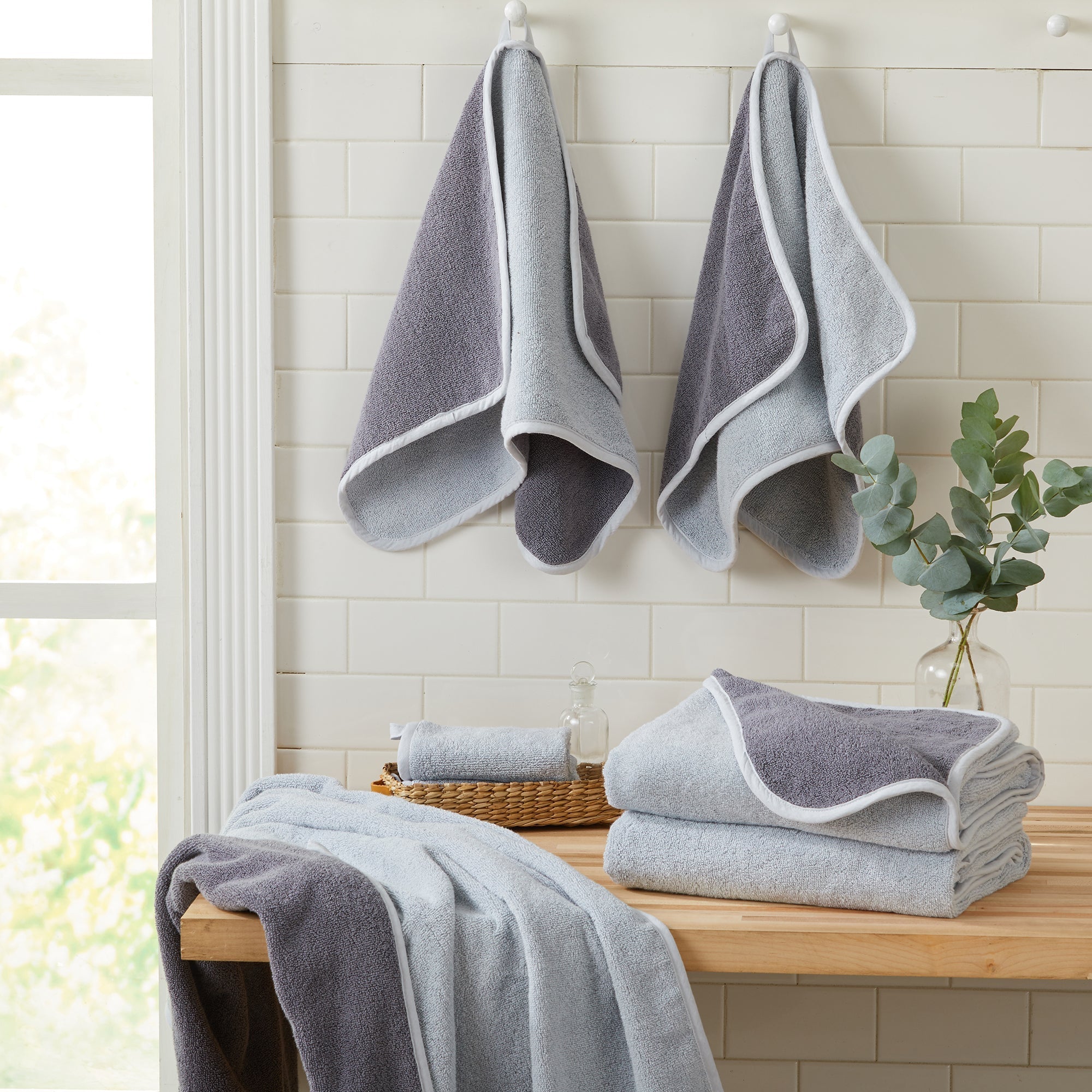 4 Pack Two-Toned Hand Towel - Vanessa Collection White Cliff Studio Towels