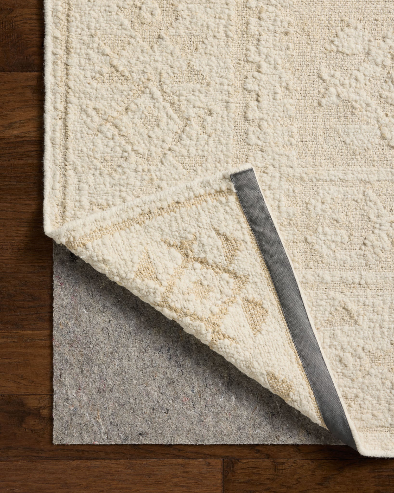 Loloi Alara Ivory / Natural Rug White Cliff Studio Area Rugs