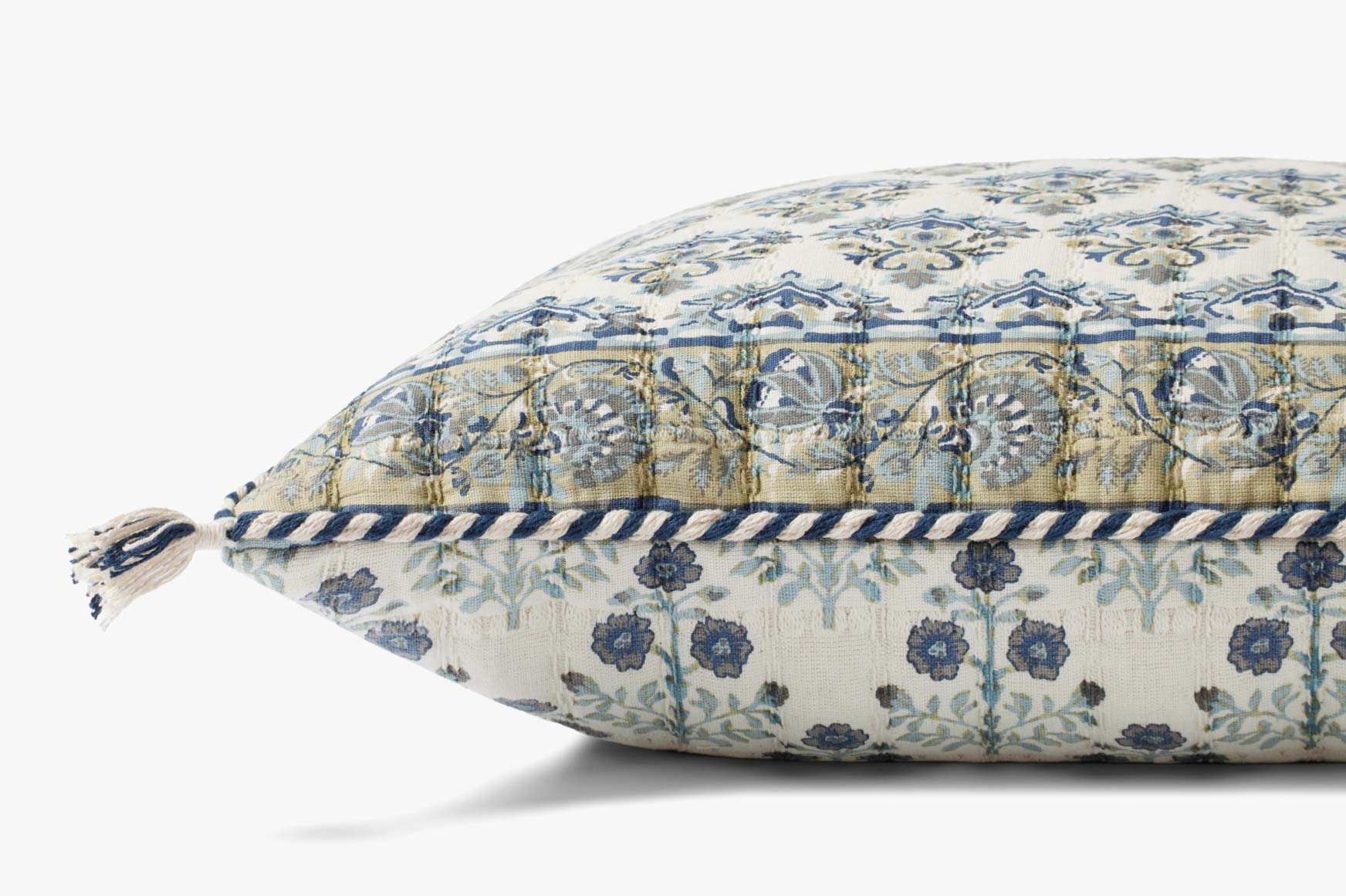 Loloi PLL0114 Blue / Multi Pillow White Cliff Studio Throw Pillows