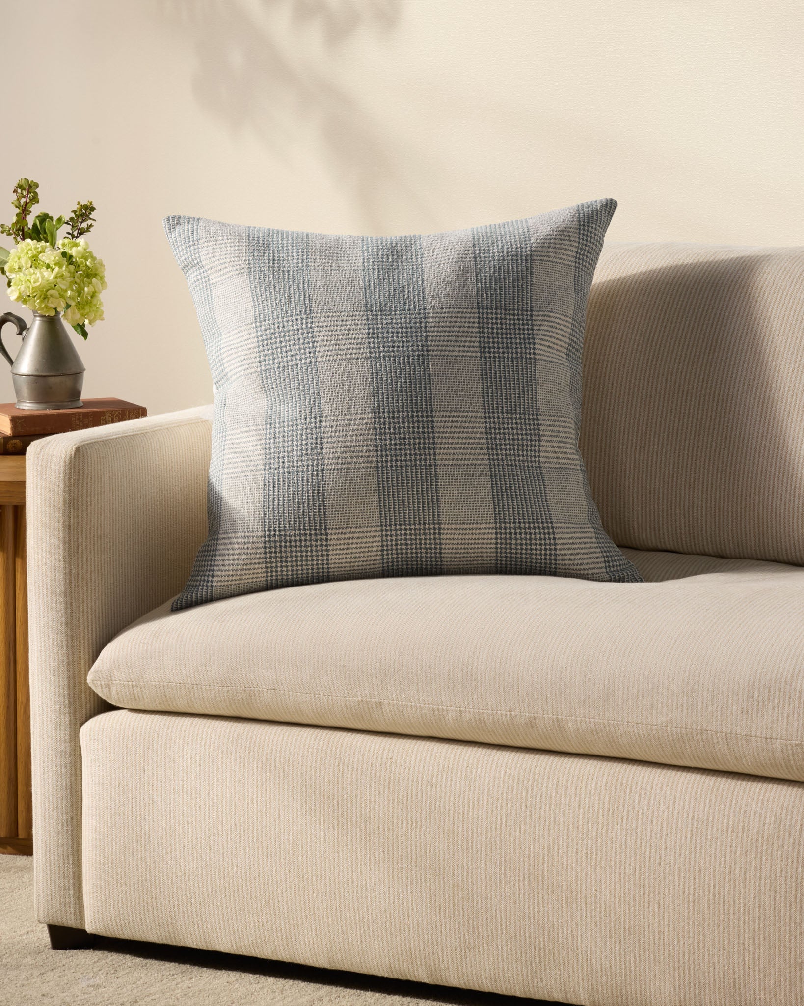 Chris Loves Julia x Loloi Auggie Blue / White Pillow White Cliff Studio Throw Pillows