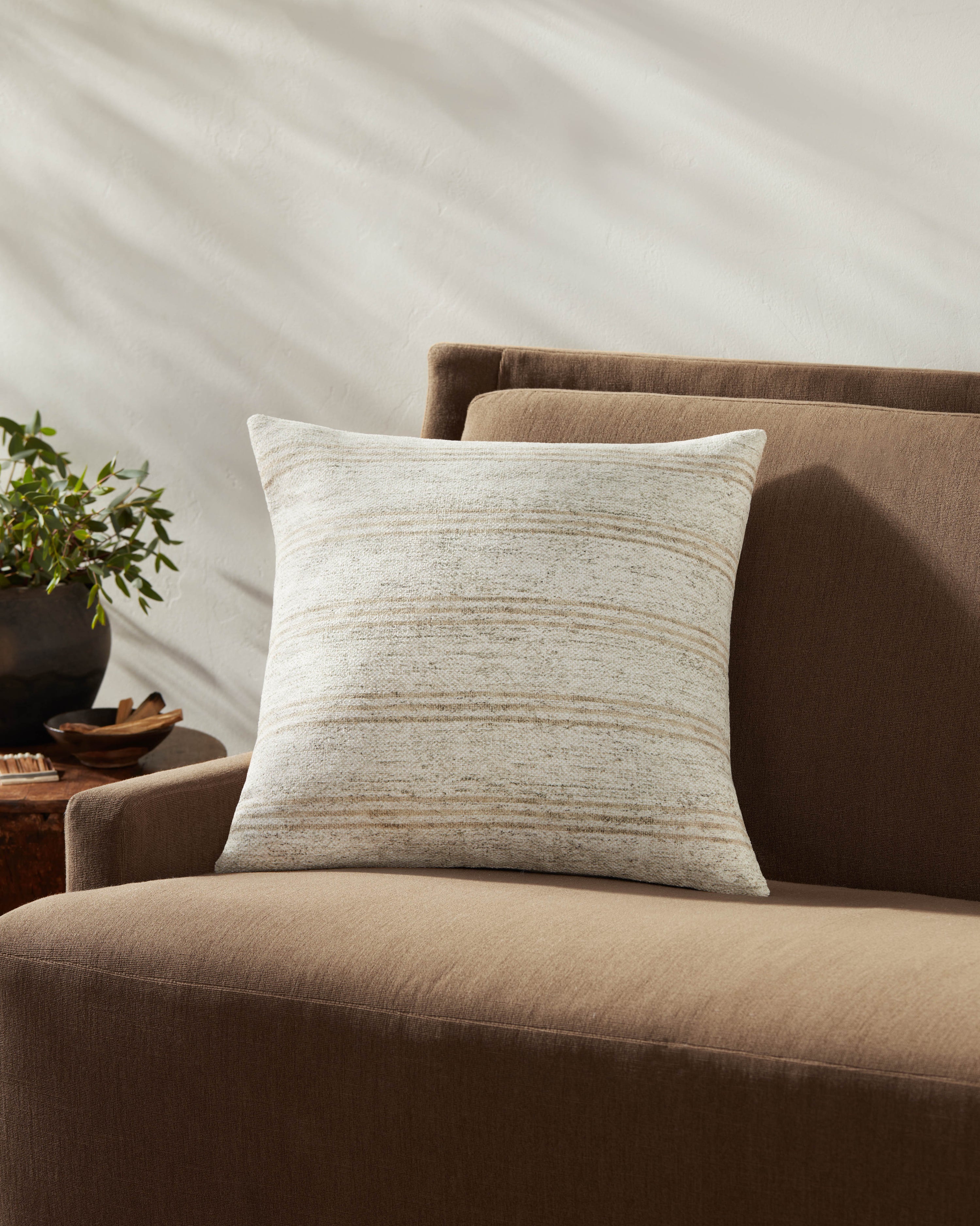 Amber Lewis x Loloi Zephyr Ivory / Natural Pillow - Image 4