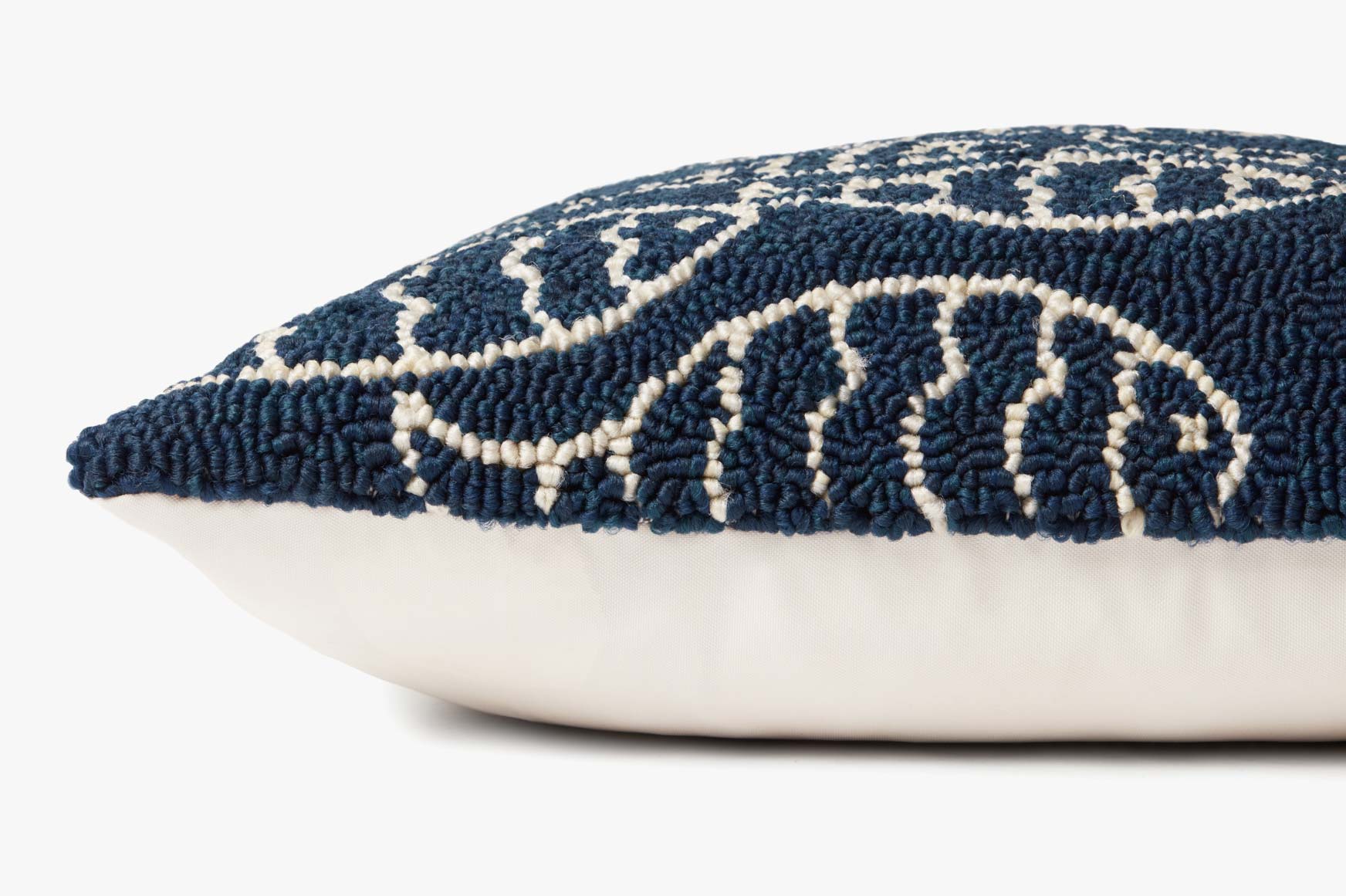 Loloi P0908 Navy Pillow White Cliff Studio Throw Pillows