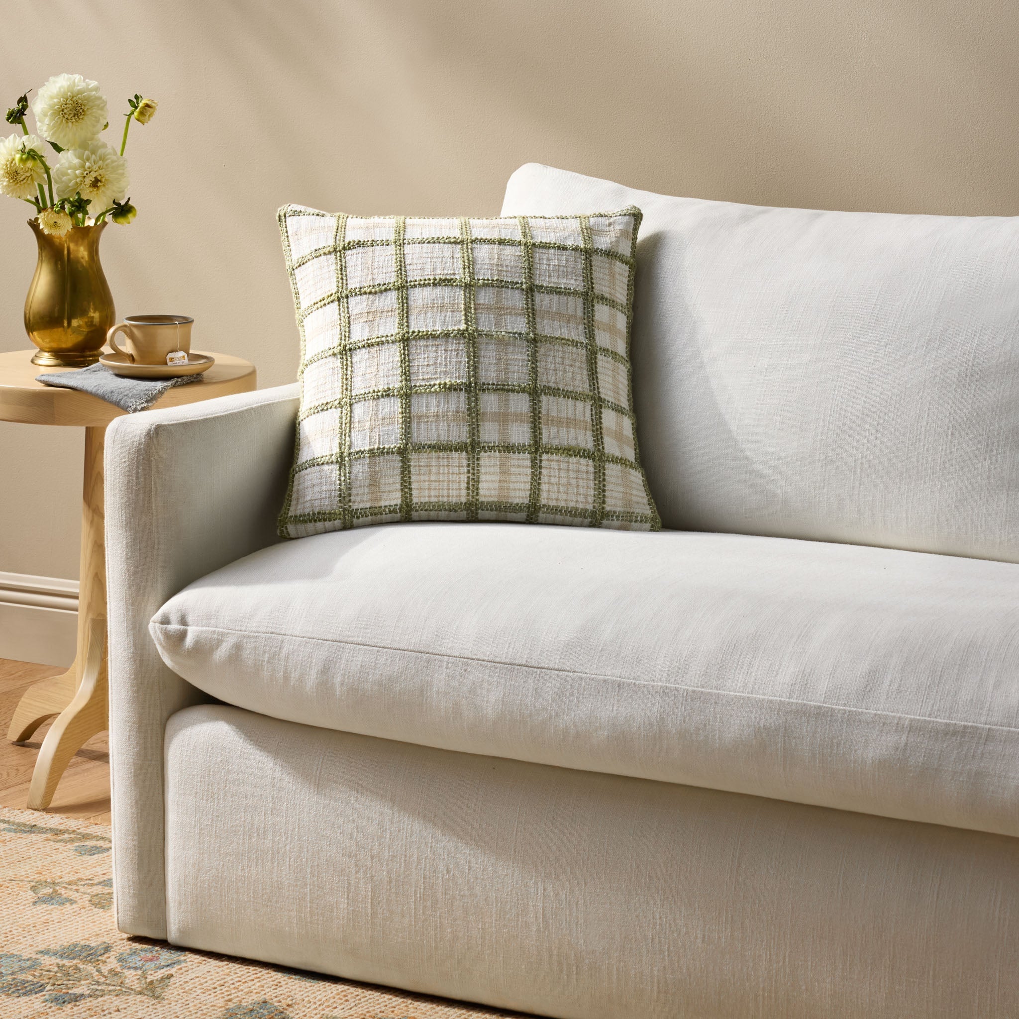Chris Loves Julia x Loloi Norman Ivory / Green Pillow White Cliff Studio Throw Pillows
