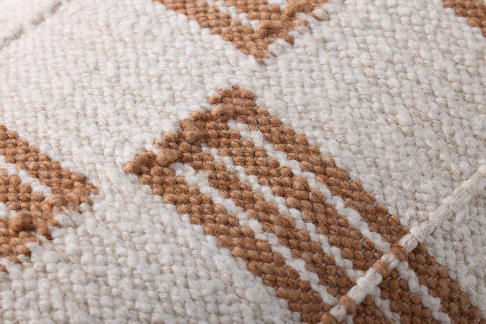 Loloi PLL0136 Rust / Ivory Pillow White Cliff Studio Throw Pillows