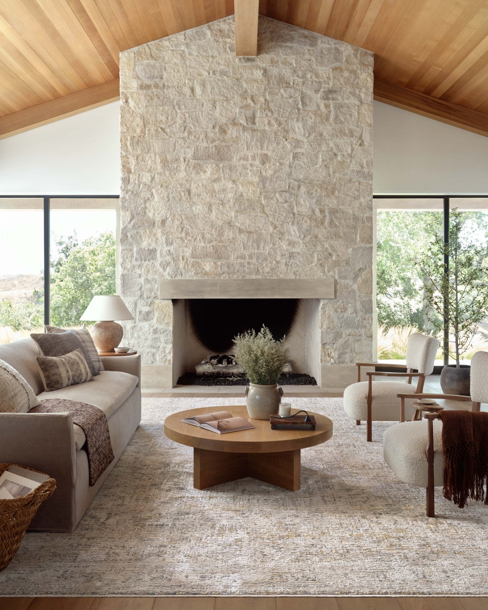 Amber Lewis x Loloi Alie Gold / Beige Rug