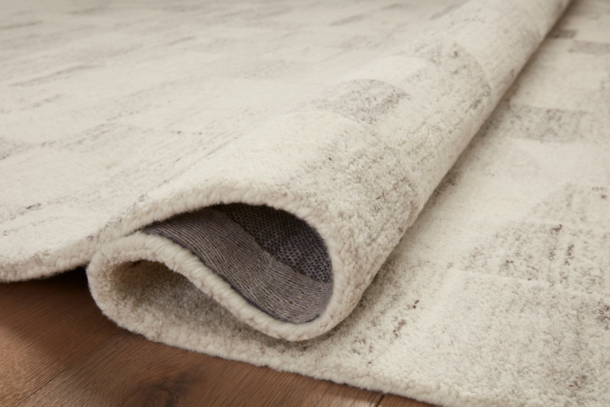 Amber Lewis x Loloi Rocky Ivory / Silver Rug