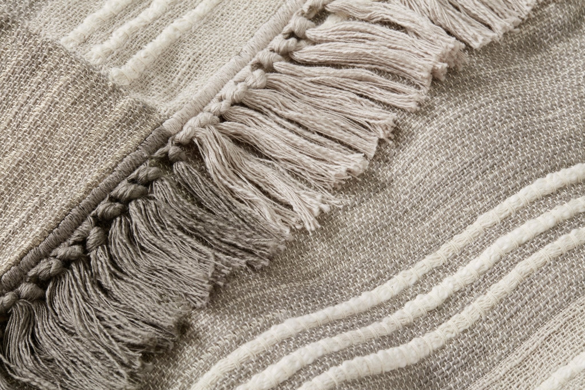 Amber Lewis x Loloi TAL0002 Grey / Ivory Throw Blanket