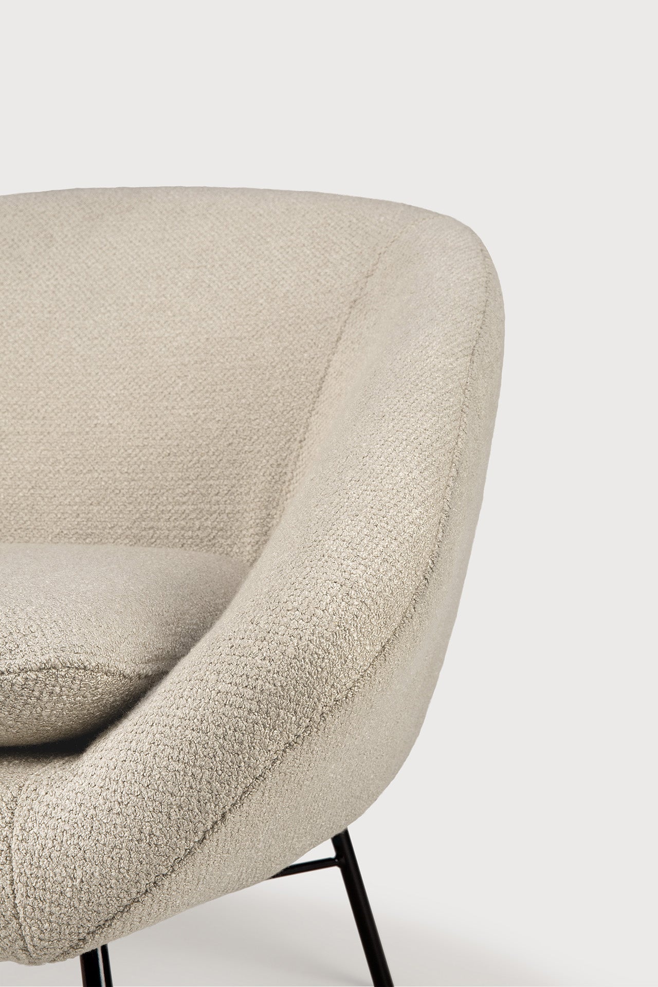 Barrow lounge chair - Off White fabric White Cliff Studio Lounge Chair