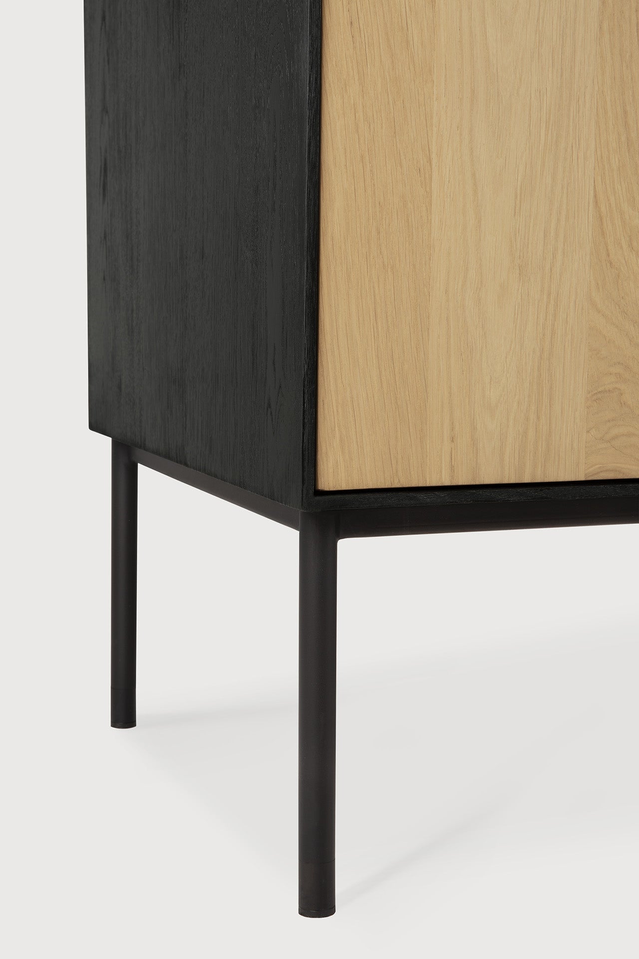 Blackbird cupboard - varnished oak - 1 door - 1 drawer White Cliff Studio Cab inet