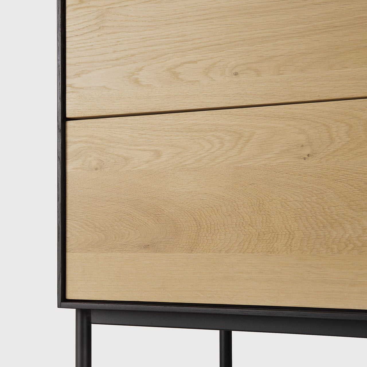 Blackbird TV cupboard - varnished oak - 1 door - 1 flip - down door - 2 drawers White Cliff Studio Media Console