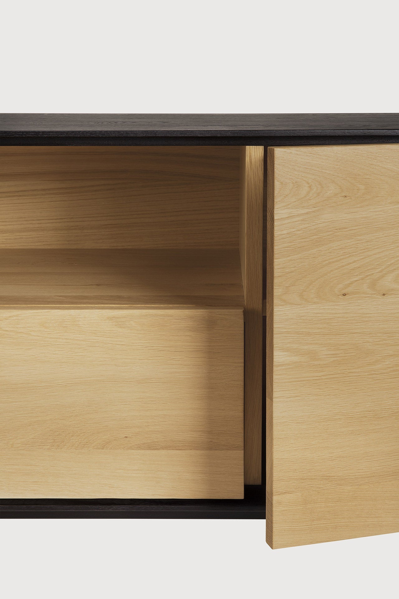 Blackbird TV cupboard - varnished oak - 1 door - 1 flip - down door - 2 drawers White Cliff Studio Media Console