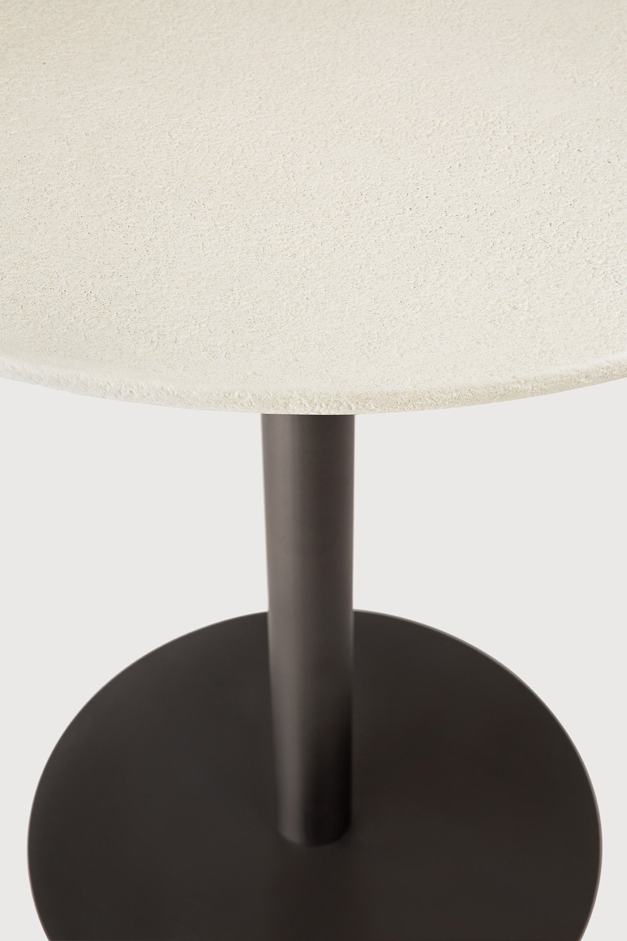 Blend dining table - varnished Microcement top - Off White - Dark Bronze base - round White Cliff Studio Dining Table