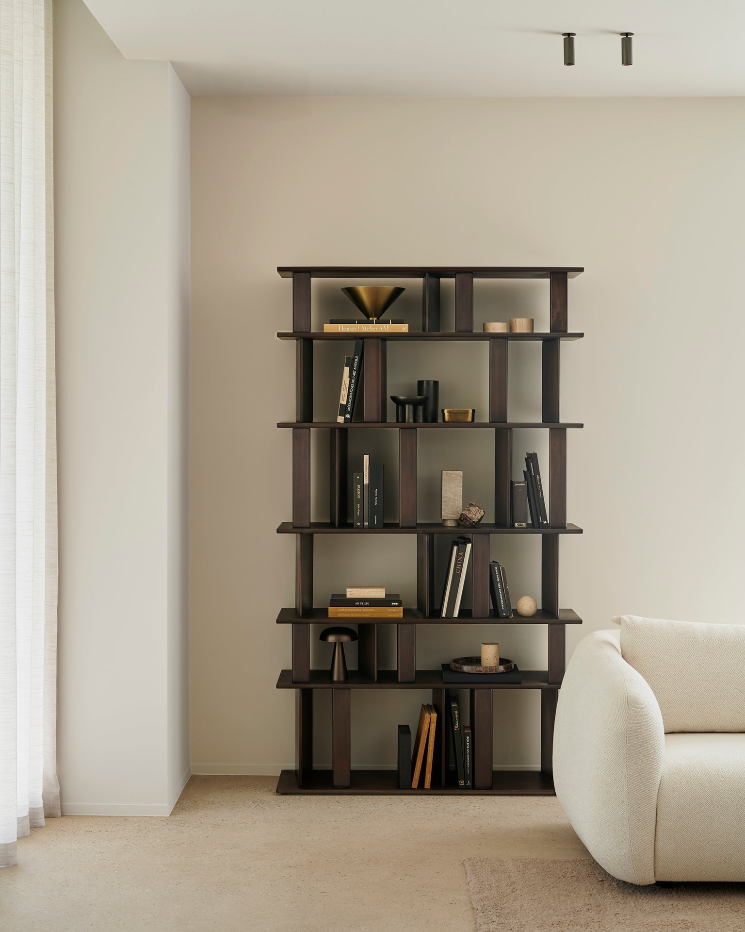 Block rack - varnished mahogany - espresso matte White Cliff Studio Wall Shelf