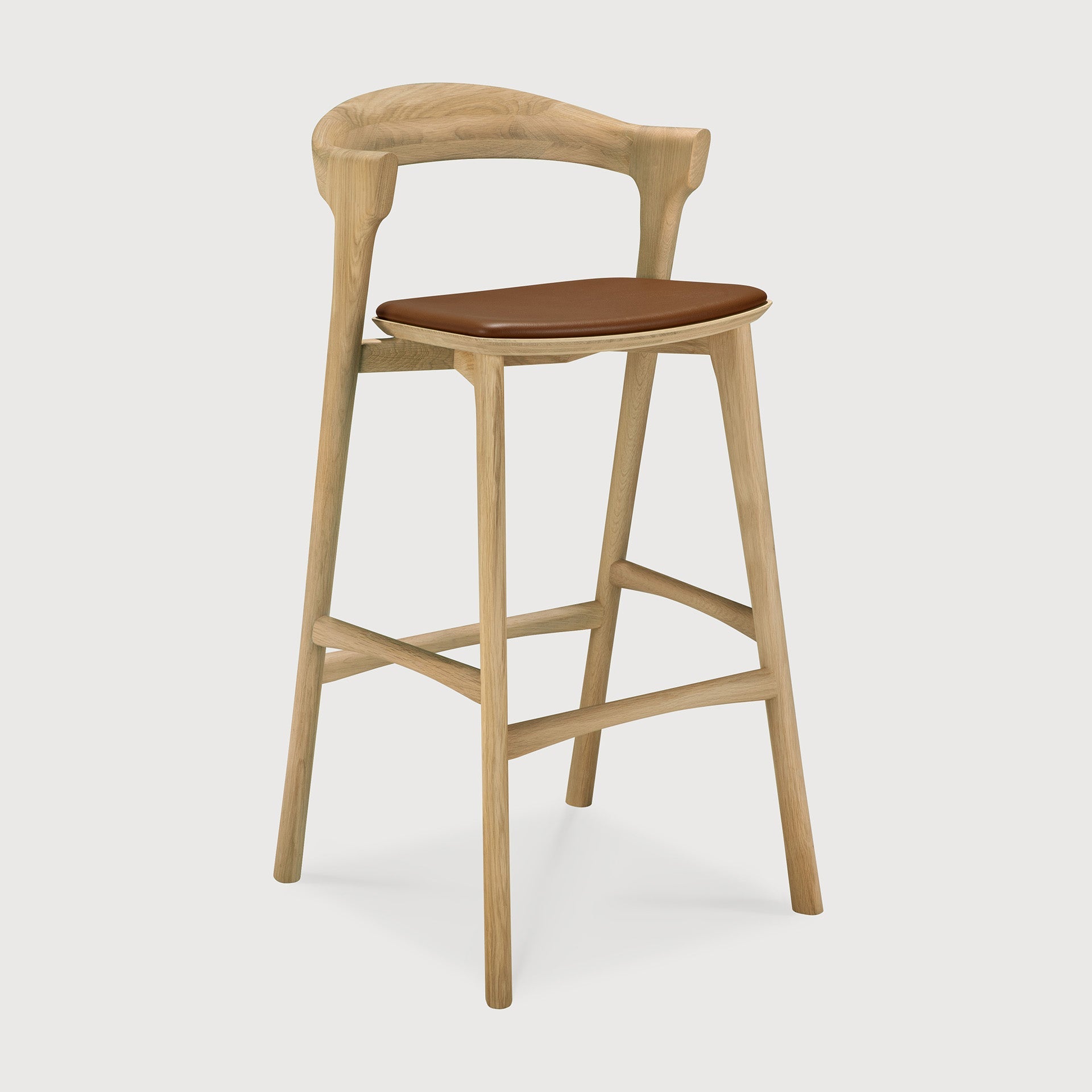 Bok bar stool - varnished oak - Cognac leather White Cliff Studio Bar Stool