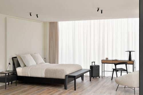 Bok bench - varnished oak - black White Cliff Studio Bench / Dining Bench