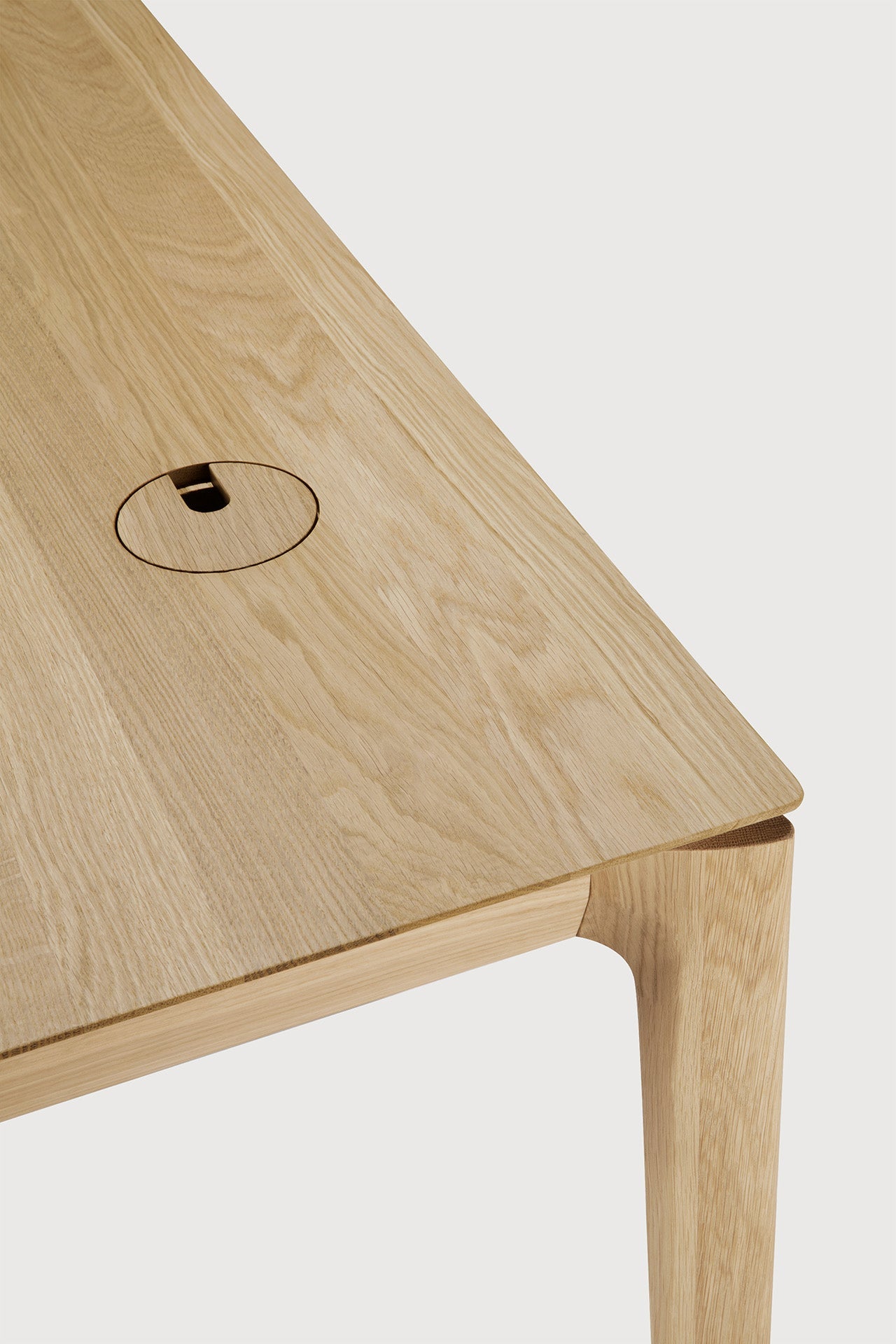 Bok desk - varnished oak - rectangular - with cable management White Cliff Studio Desk