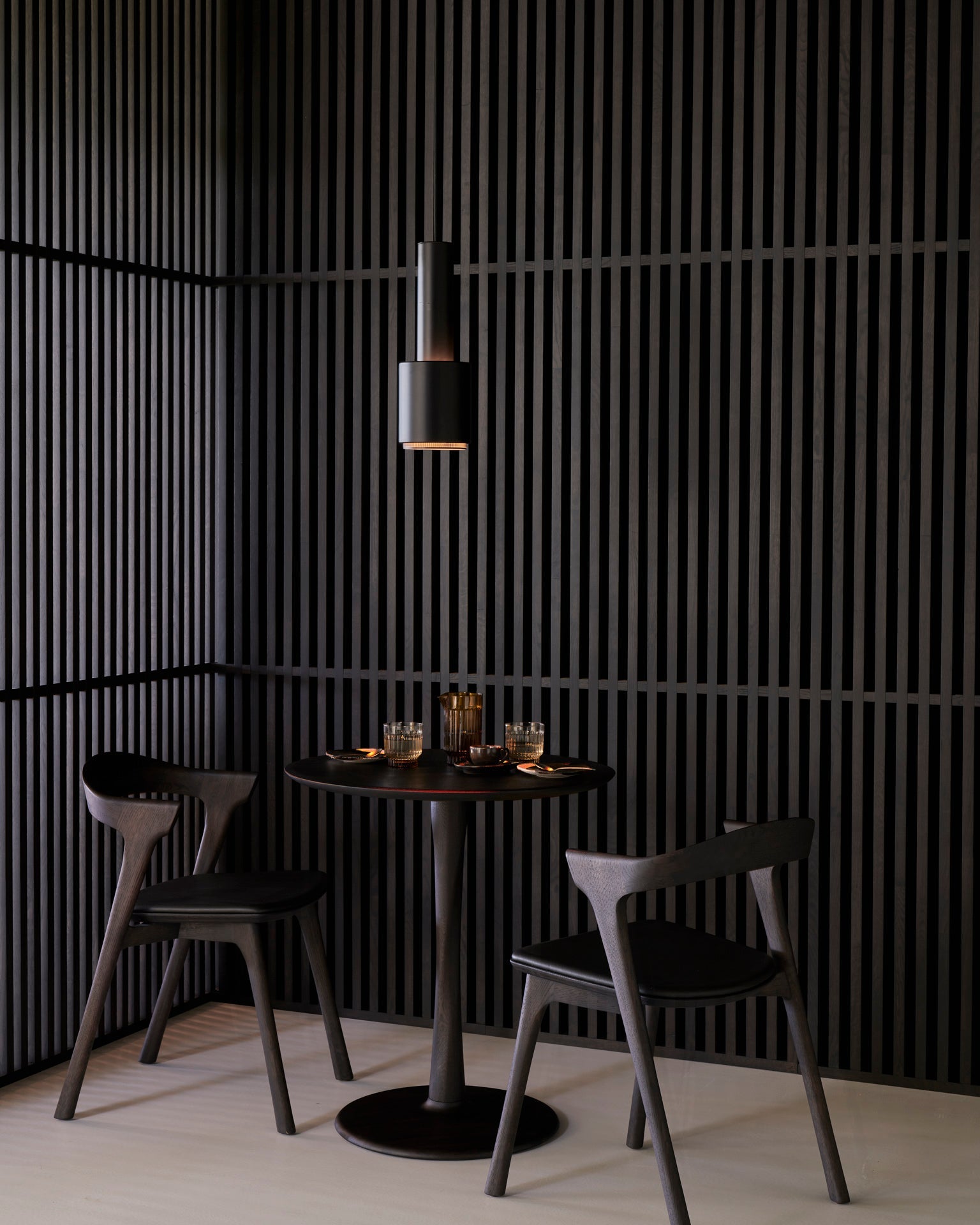 Bok dining chair - varnished oak - brown - Brown leather White Cliff Studio Dining Chair