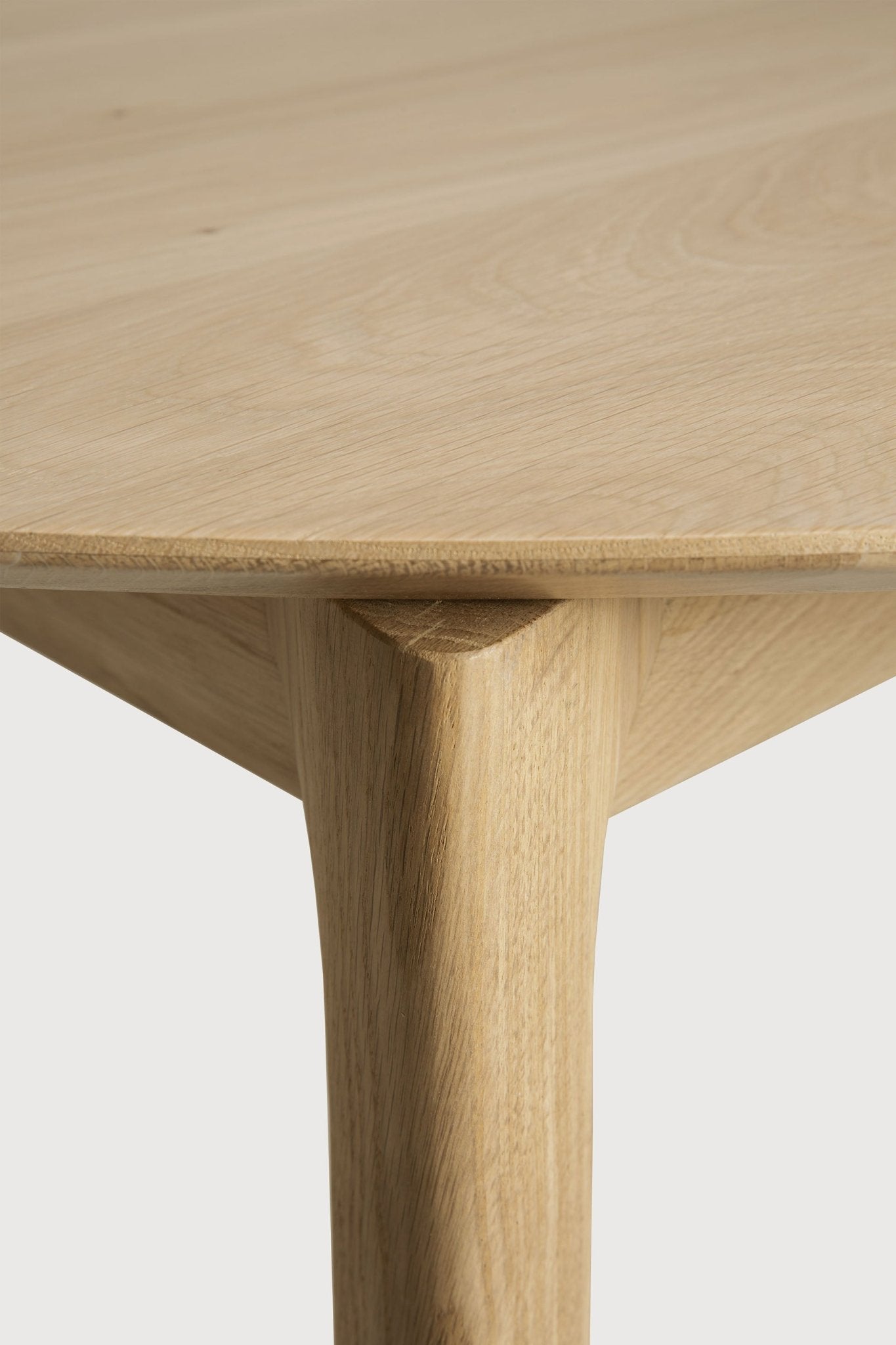 Bok extendable dining table - oak - round White Cliff Studio Dining Table