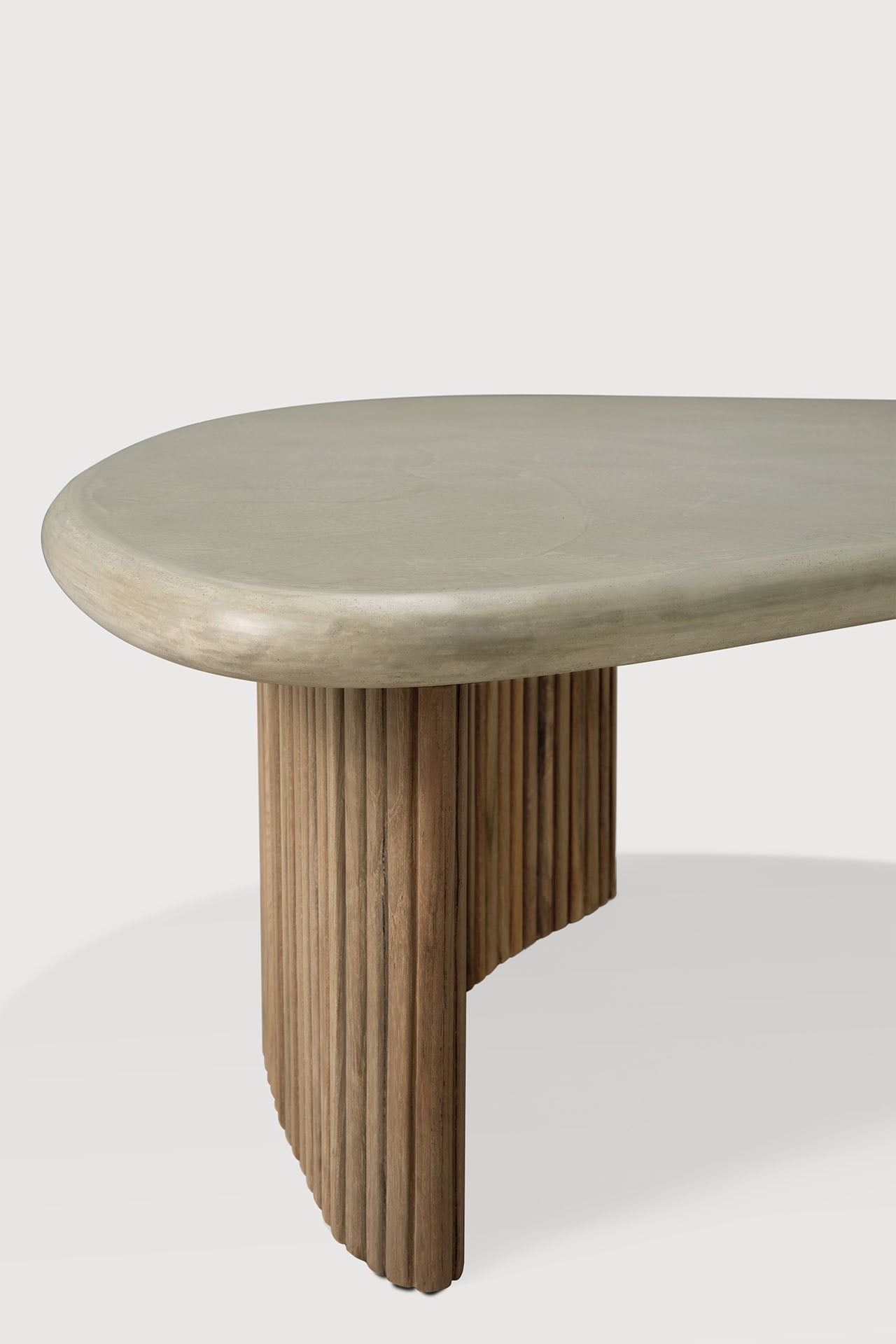 Boomerang outdoor coffee table - varnished concrete top - reclaimed teak base - Light Grey - pebble shape White Cliff Studio Outdoor Coffee Table