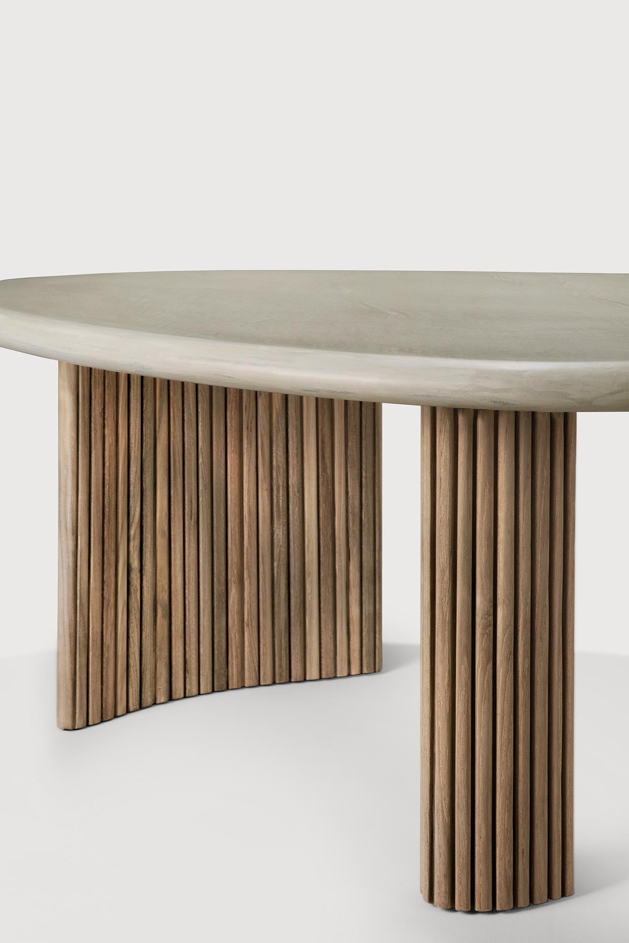 Boomerang outdoor coffee table - varnished concrete top - reclaimed teak base - Light Grey - pebble shape White Cliff Studio Outdoor Coffee Table