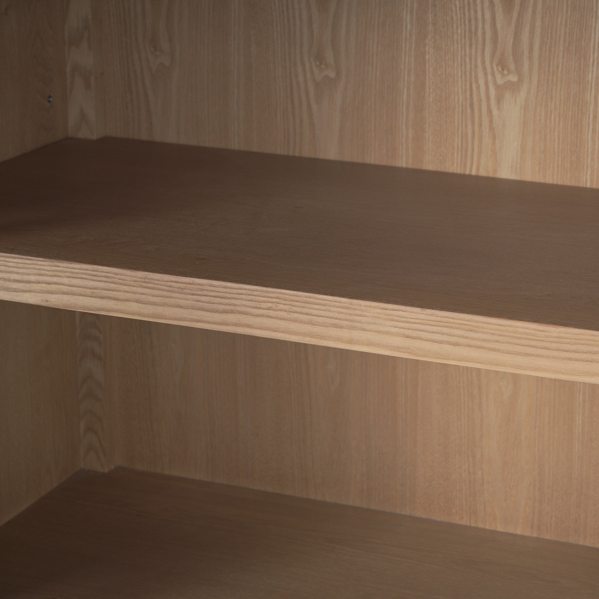 BronstonCurio Cabinet