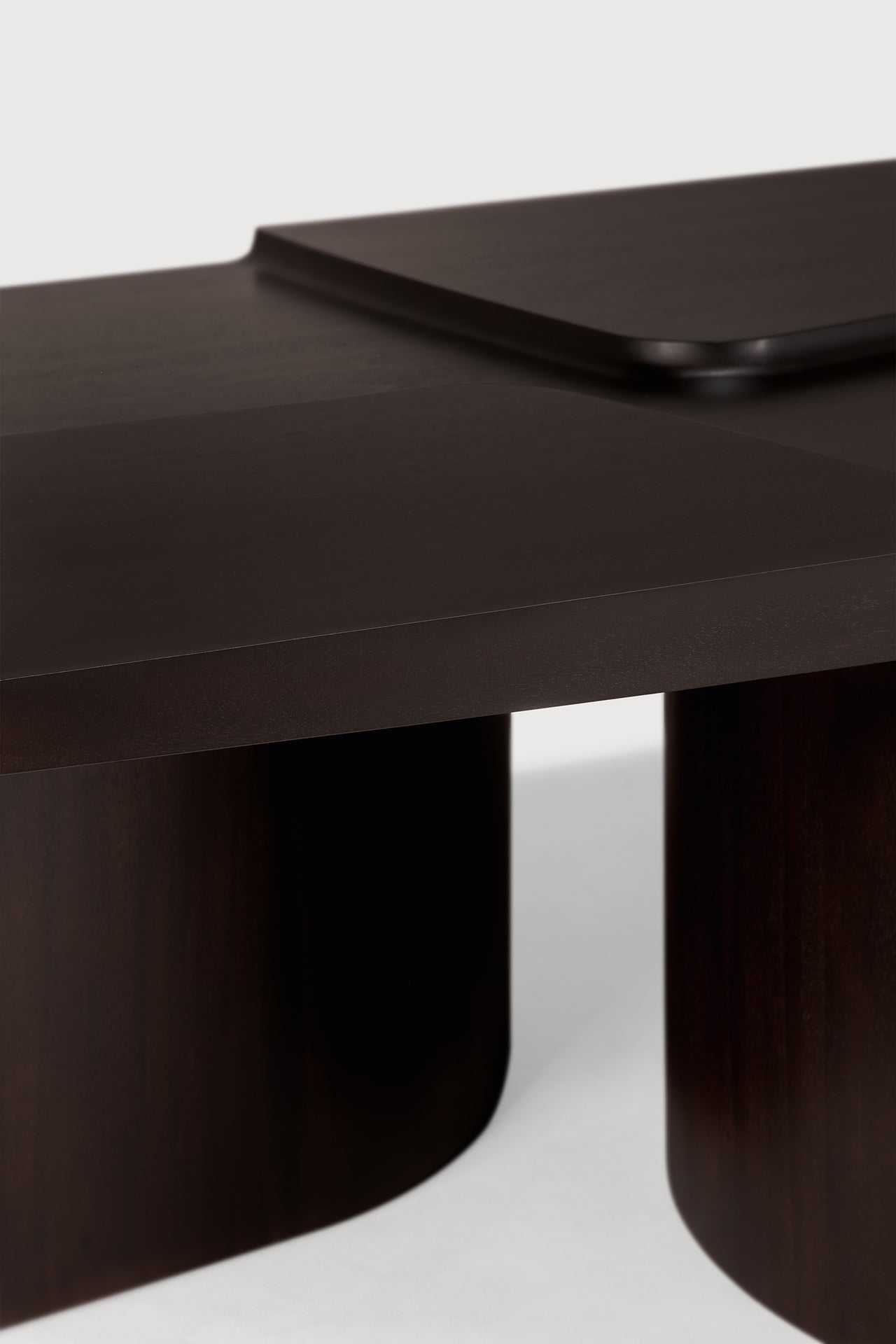 Brutalist coffee table - varnished mahogany - rose brown - rectangular White Cliff Studio COFFEE TABLE