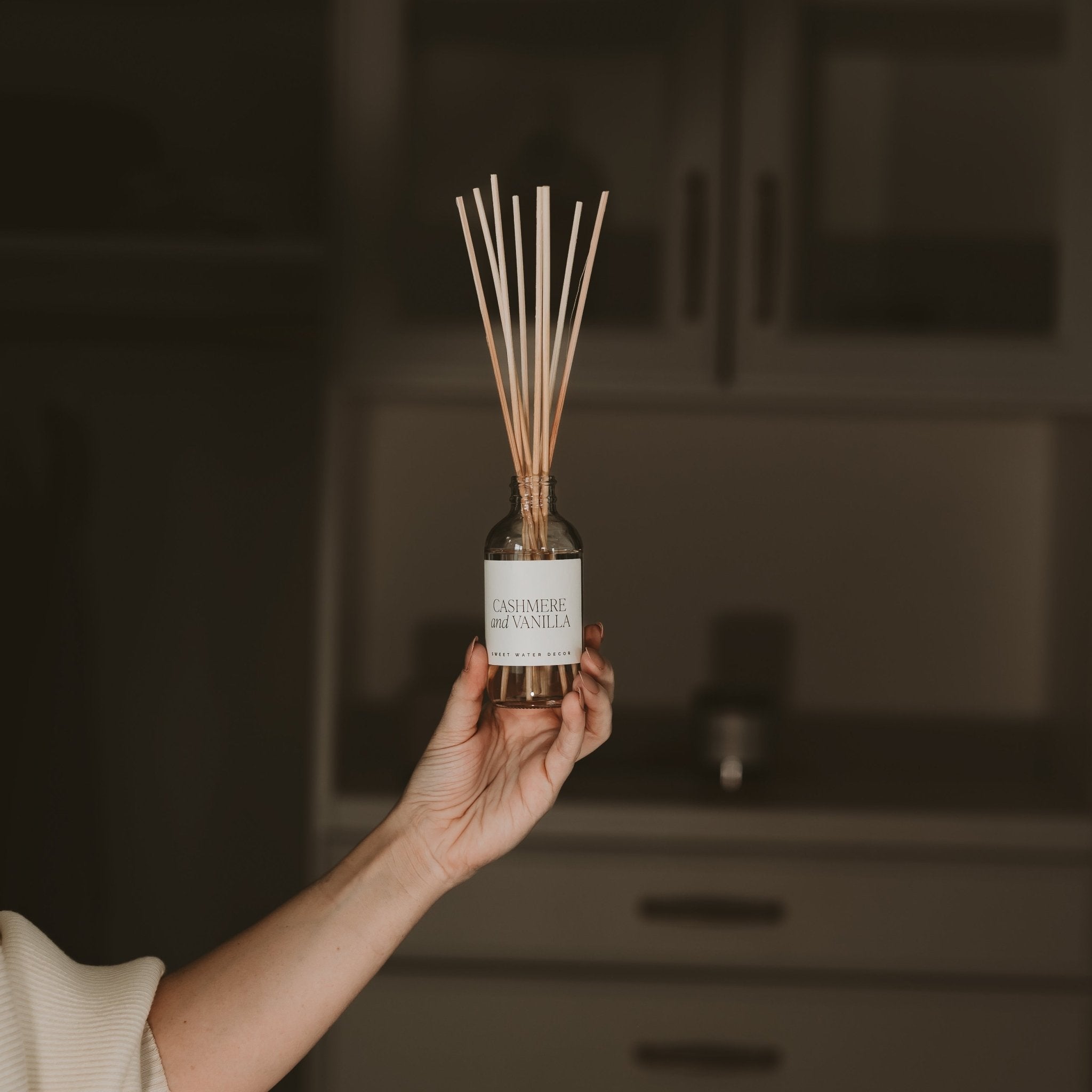Cashmere and Vanilla Clear Reed Diffuser White Cliff Studio Reed Diffusers