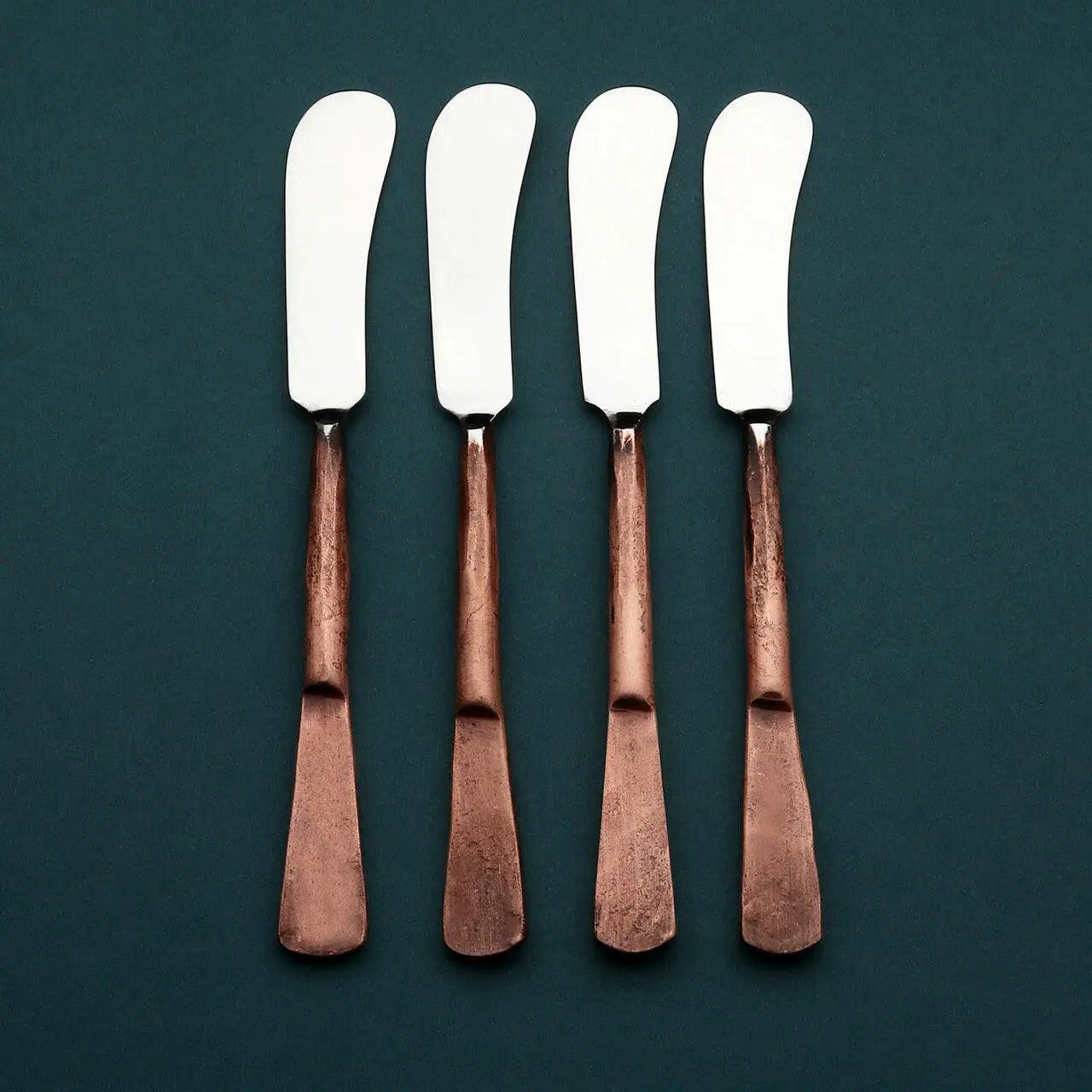 Celia Butter Knife/Cheese Spreader 4 Pc. Set White Cliff Studio Flatware