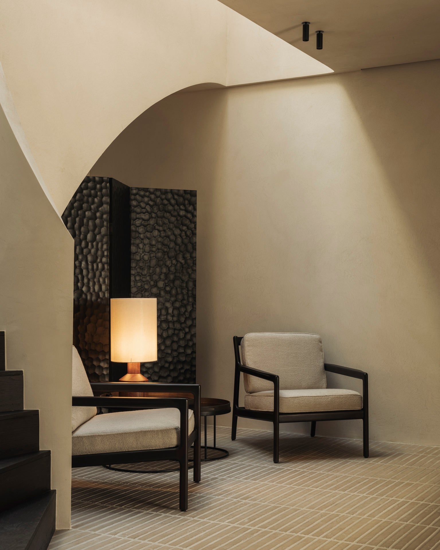 Chopped room divider - varnished mahogany - black White Cliff Studio Room Divider