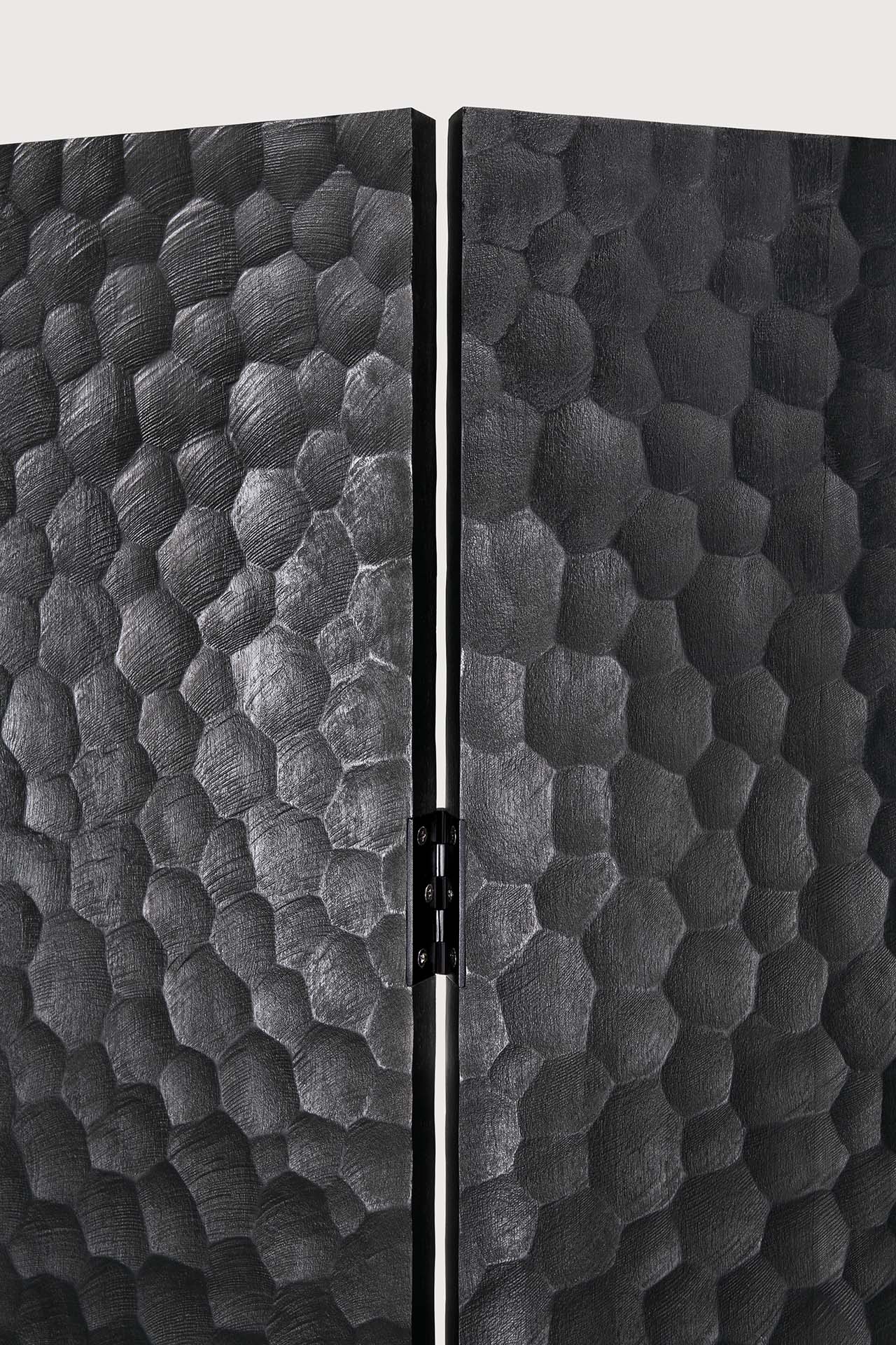 Chopped room divider - varnished mahogany - black White Cliff Studio Room Divider