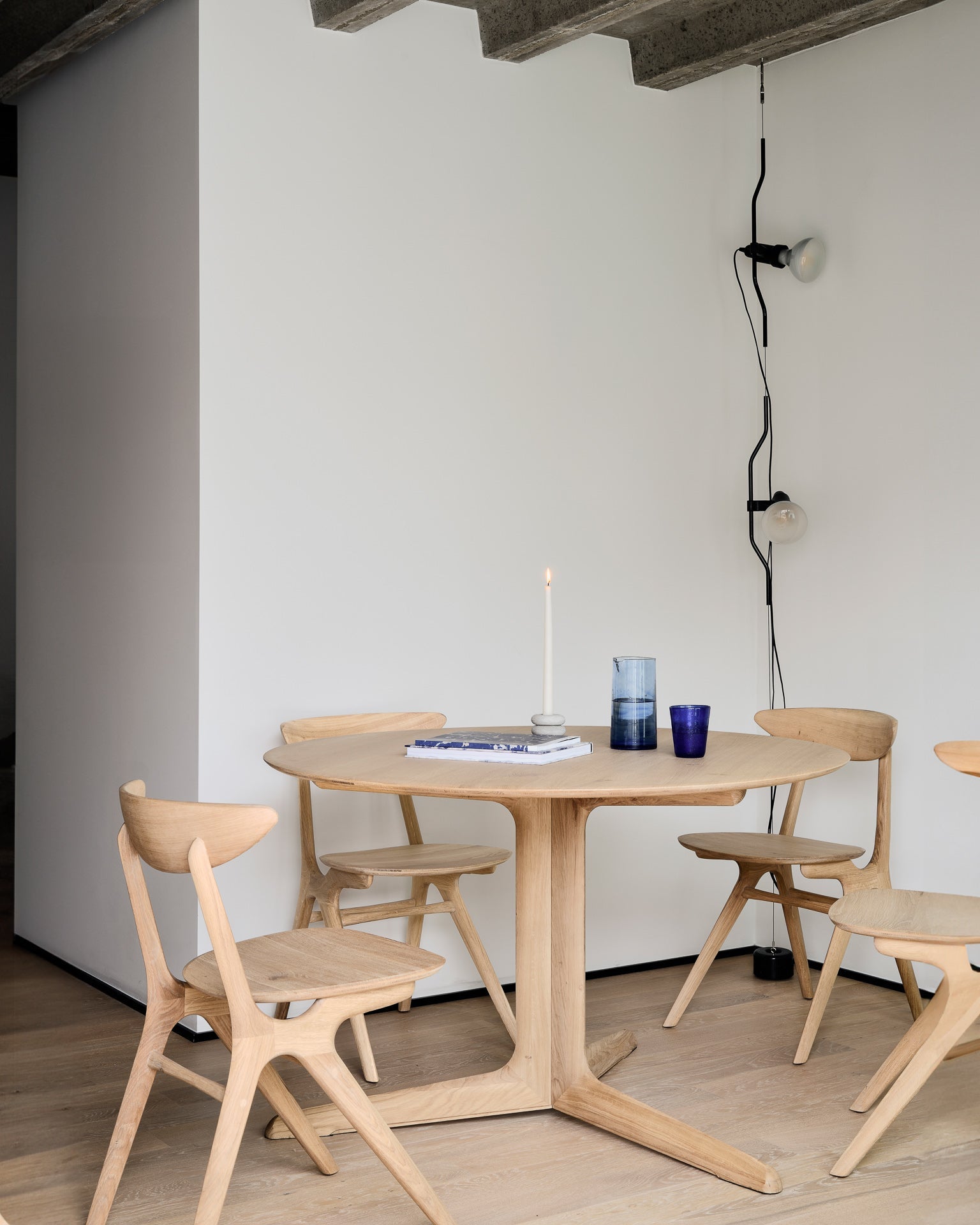 Corto dining table - oak - round White Cliff Studio Dining Table