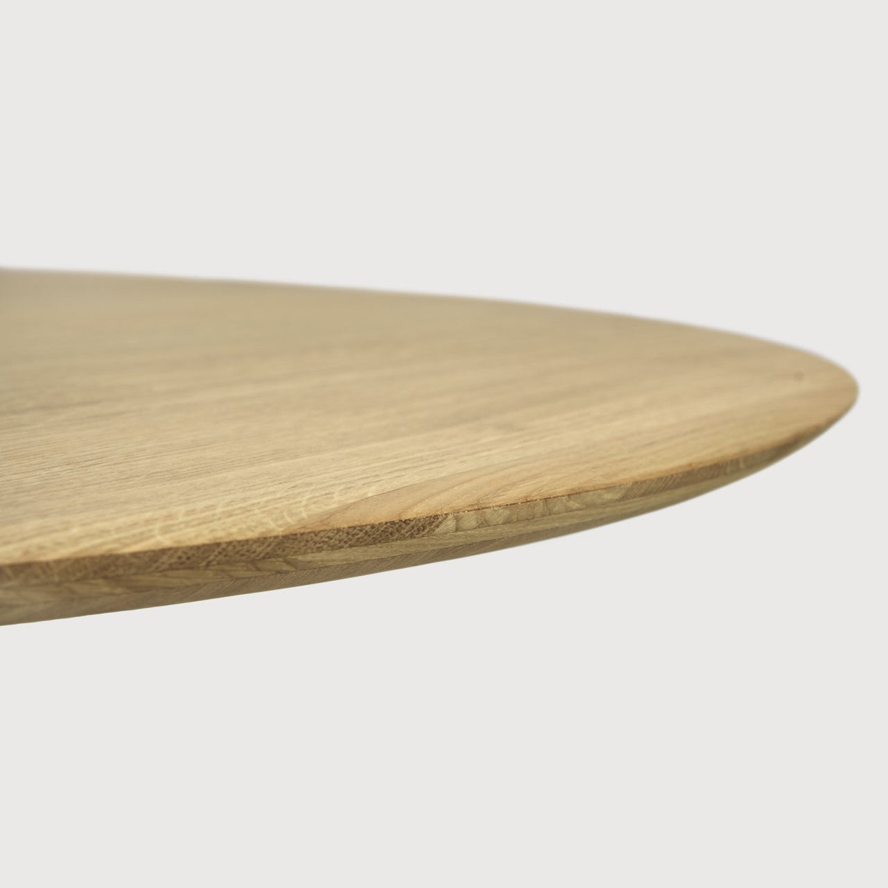 Corto dining table - oak - round White Cliff Studio Dining Table