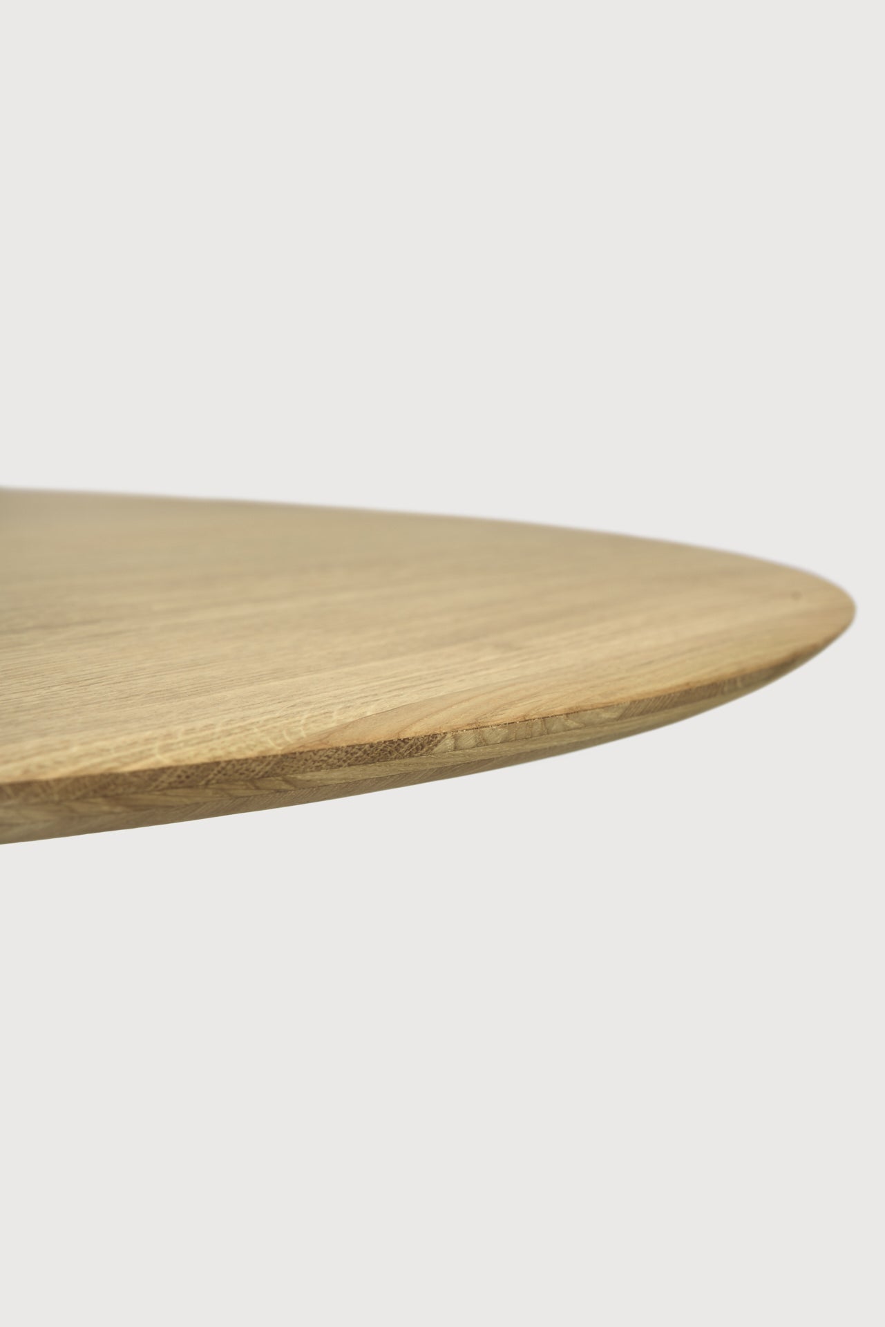 Corto dining table - oak - round White Cliff Studio Dining Table