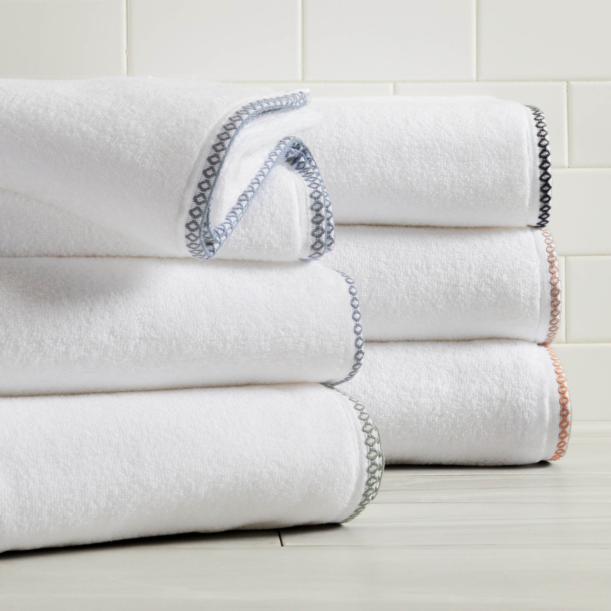 Cotton Border-Stitched 6-Piece Towel Set - Valery Collection White Cliff Studio Towels