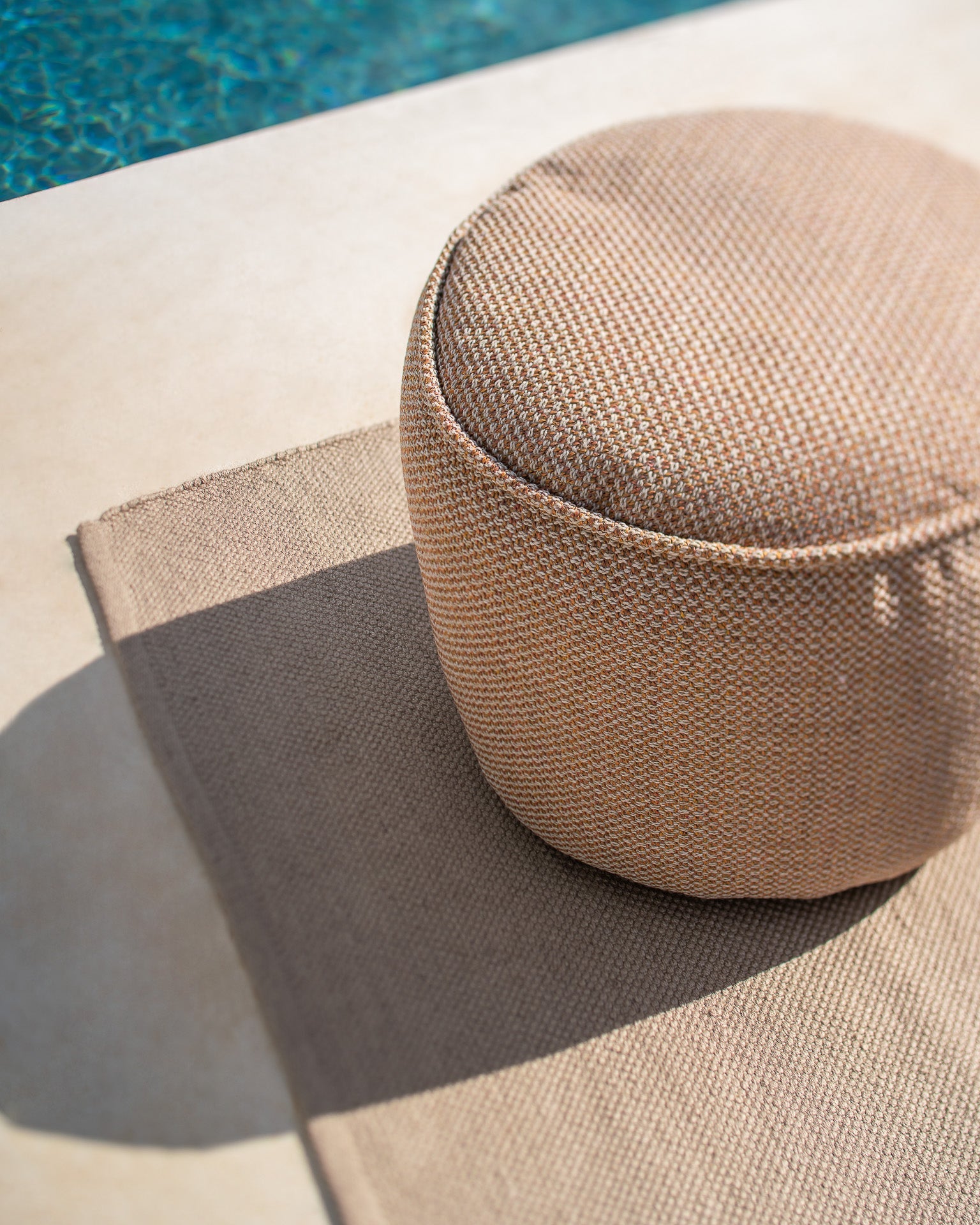 Donut outdoor pouf - Marsala check fabric White Cliff Studio Outdoor Ottoman