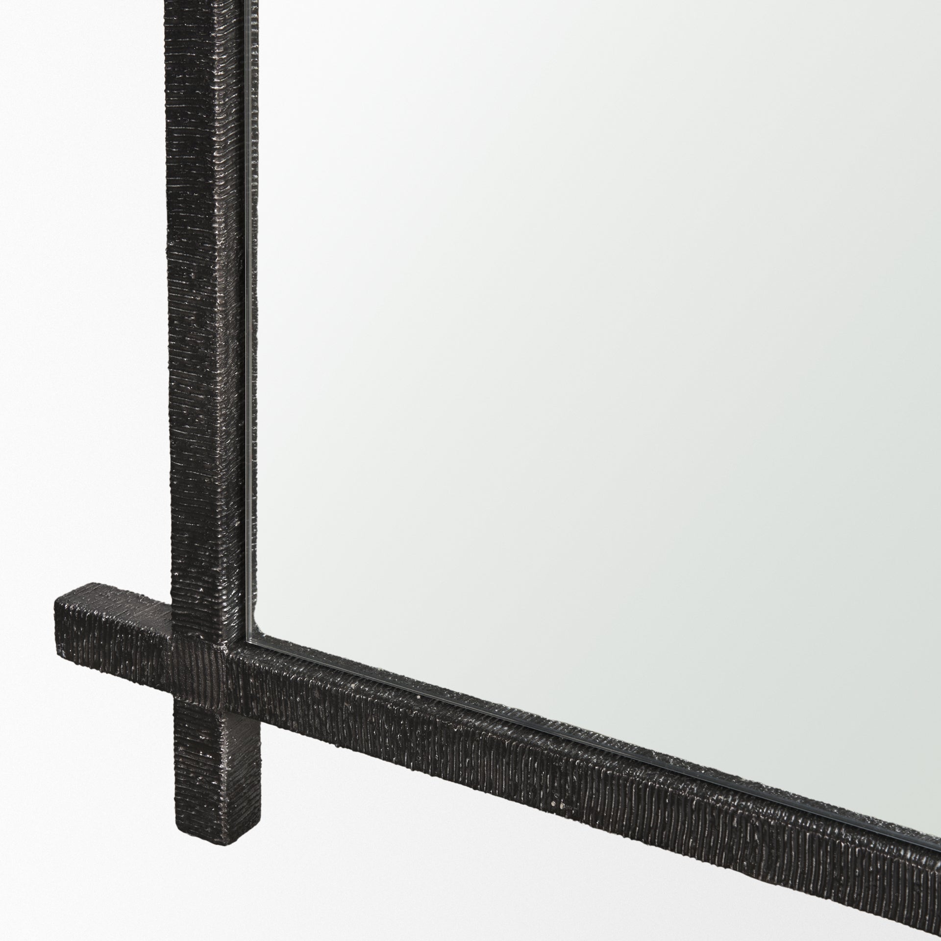 Doris Mirror