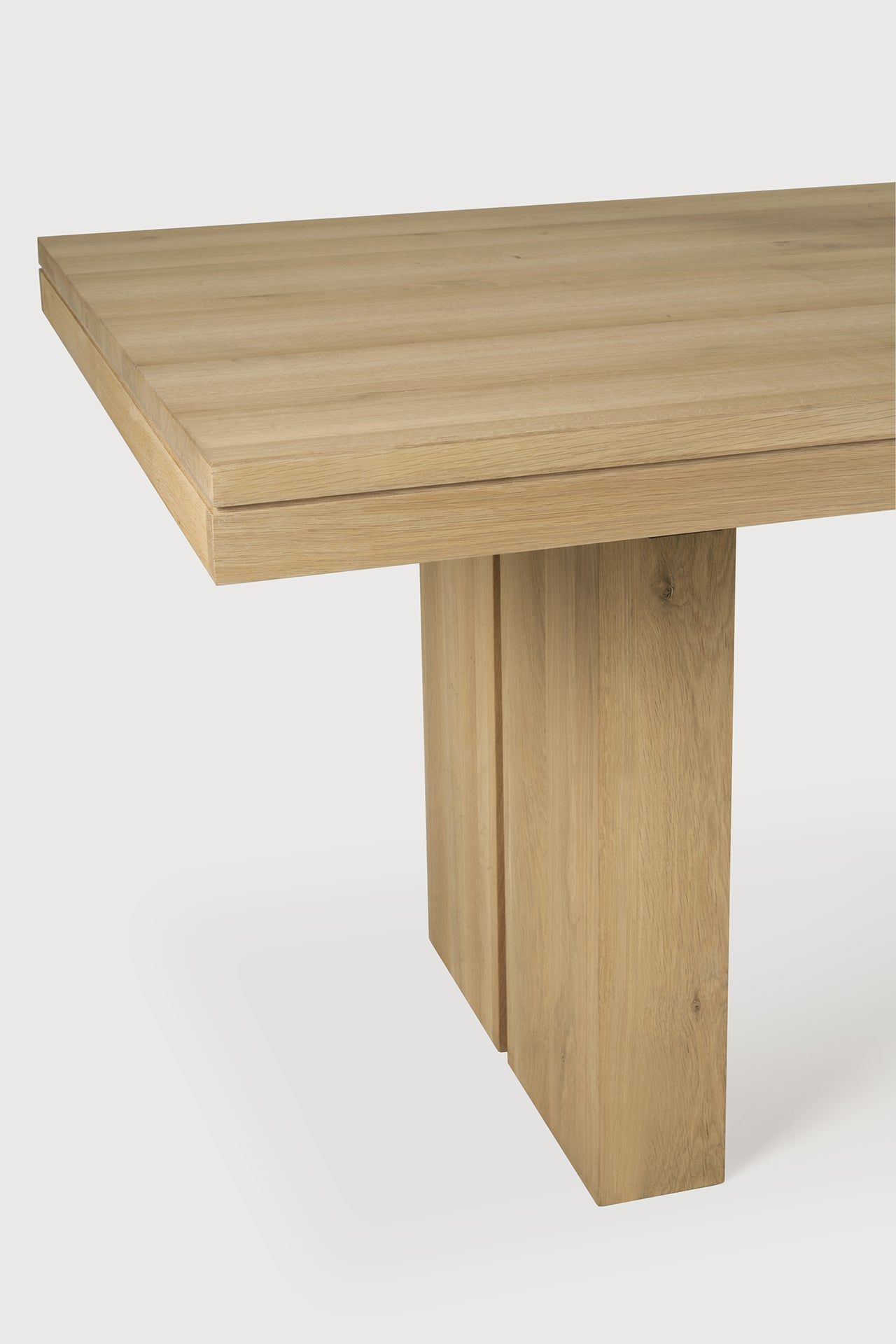 Double extendable dining table - oak - rectangular White Cliff Studio Dining Table