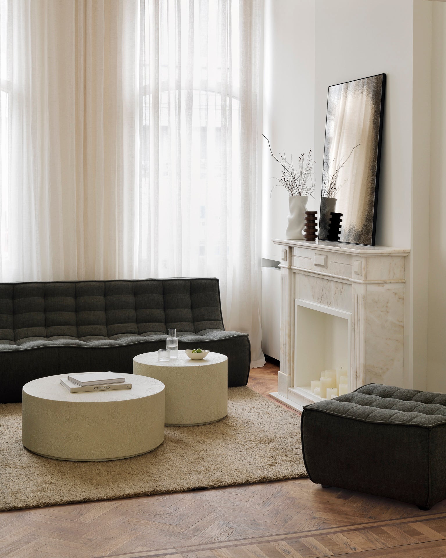 Elements coffee table - varnished Microcement - Off White - round White Cliff Studio COFFEE TABLE