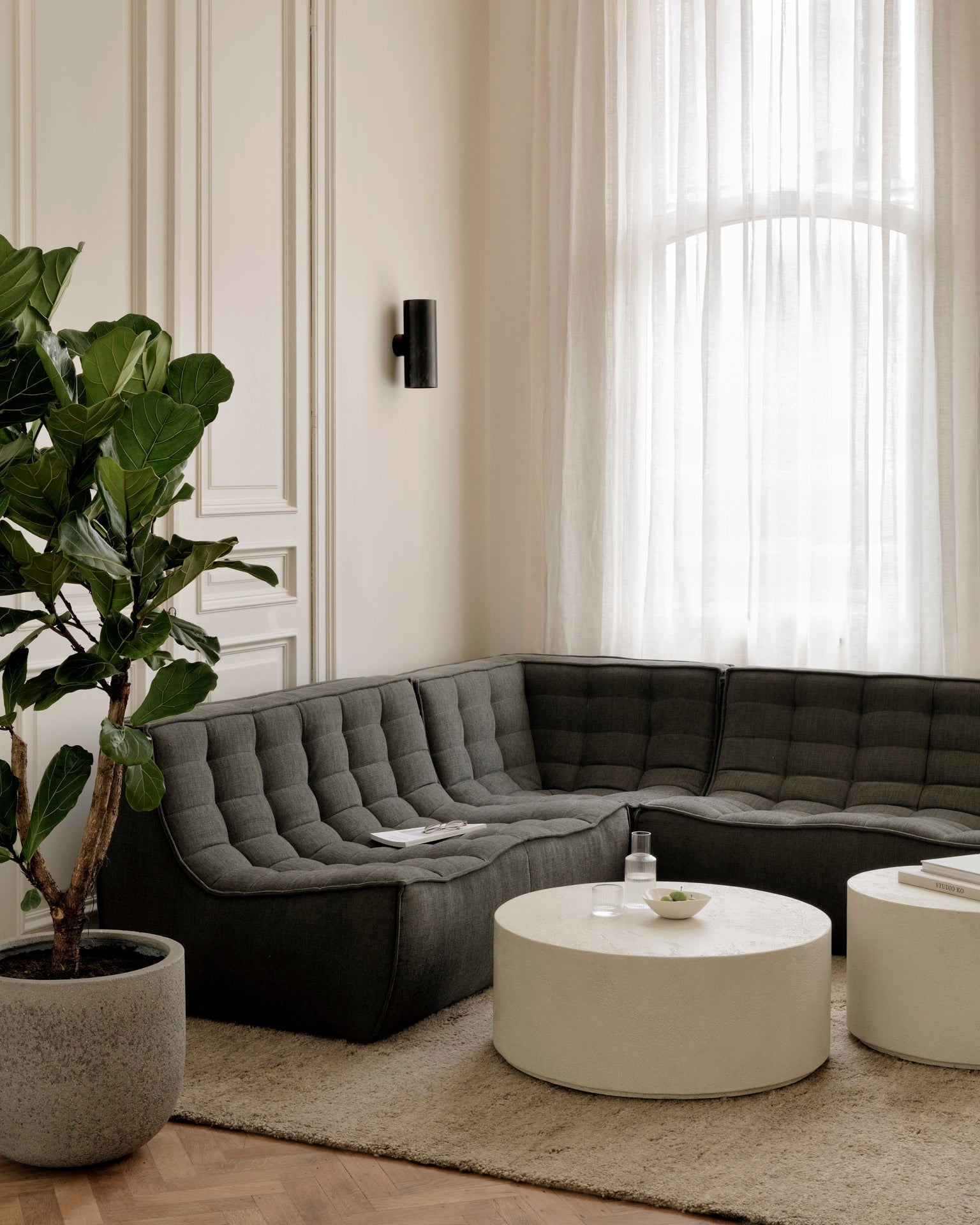 Elements coffee table - varnished Microcement - Off White - round White Cliff Studio COFFEE TABLE