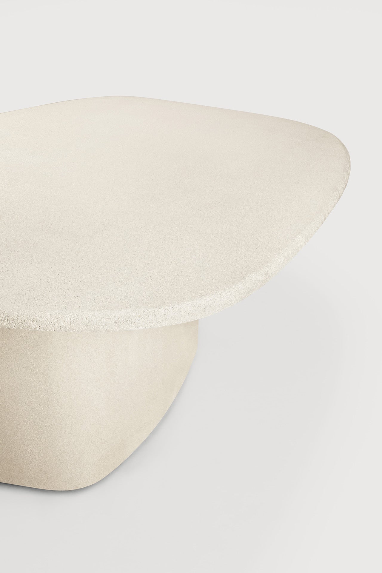 Elements dining table - varnished Microcement - Off White - pebble shape White Cliff Studio Dining Table