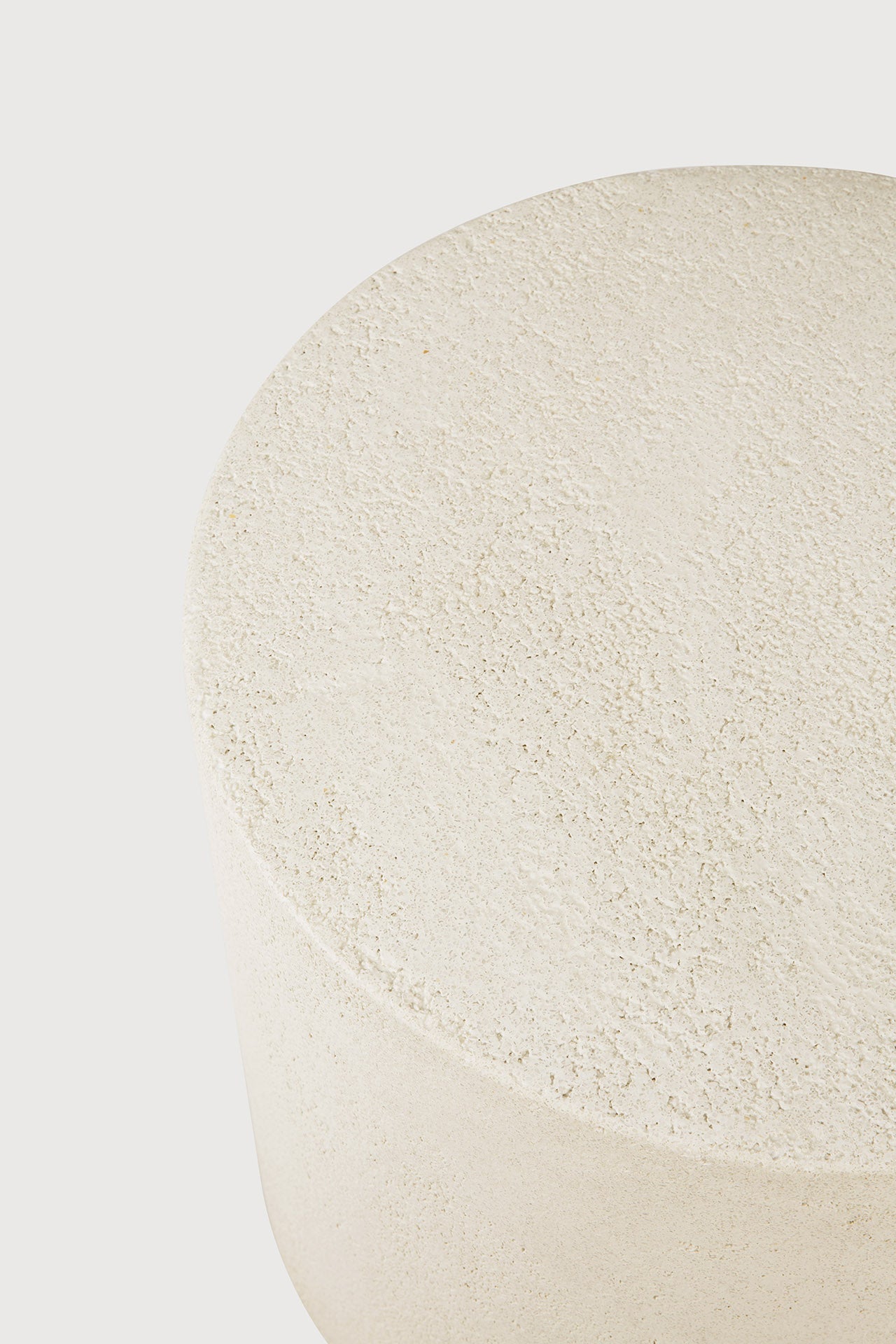 Elements side table - varnished Microcement - Off White - round White Cliff Studio Side Table
