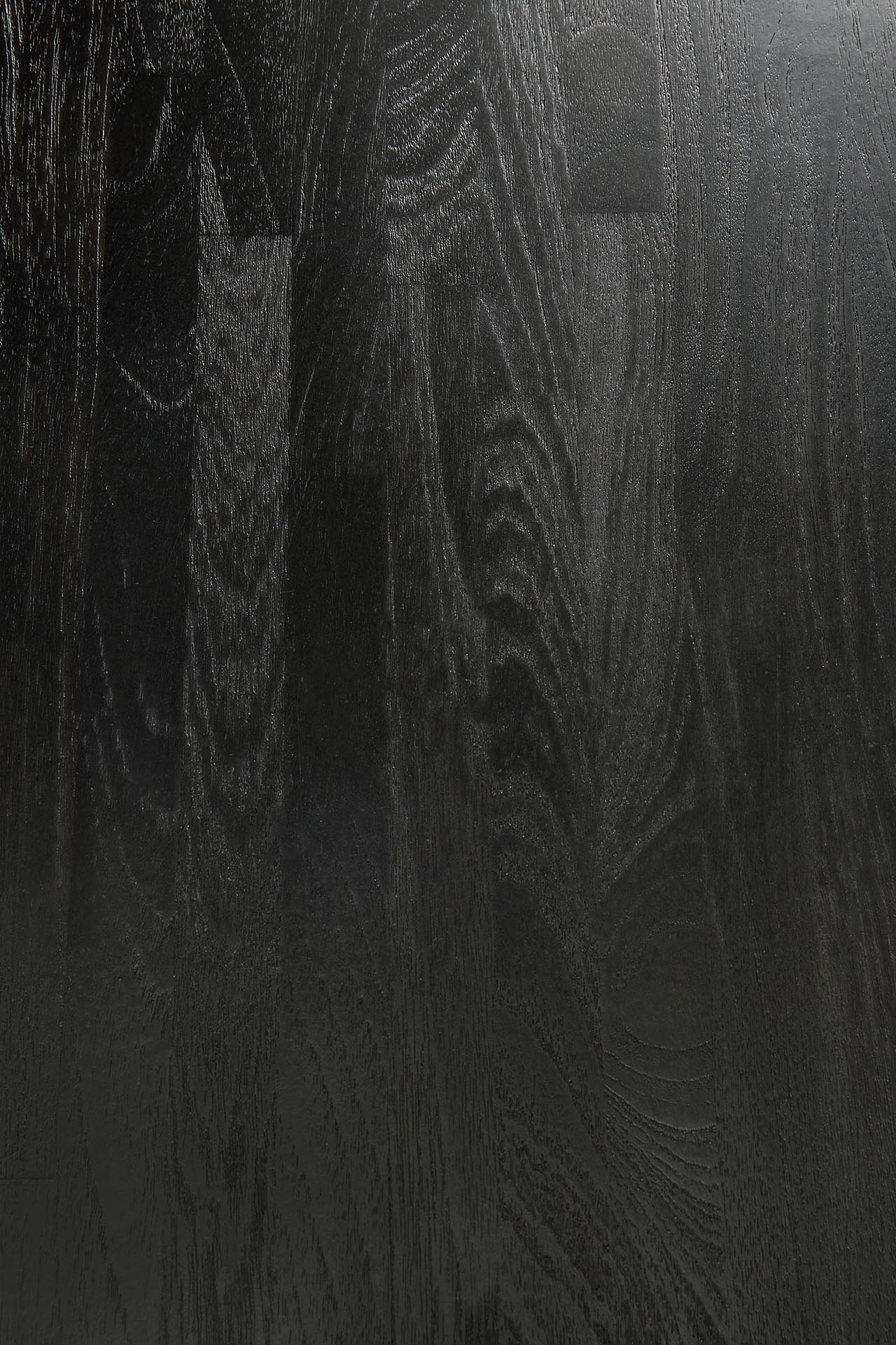 Fin side table - varnished teak - black - round White Cliff Studio Side Table