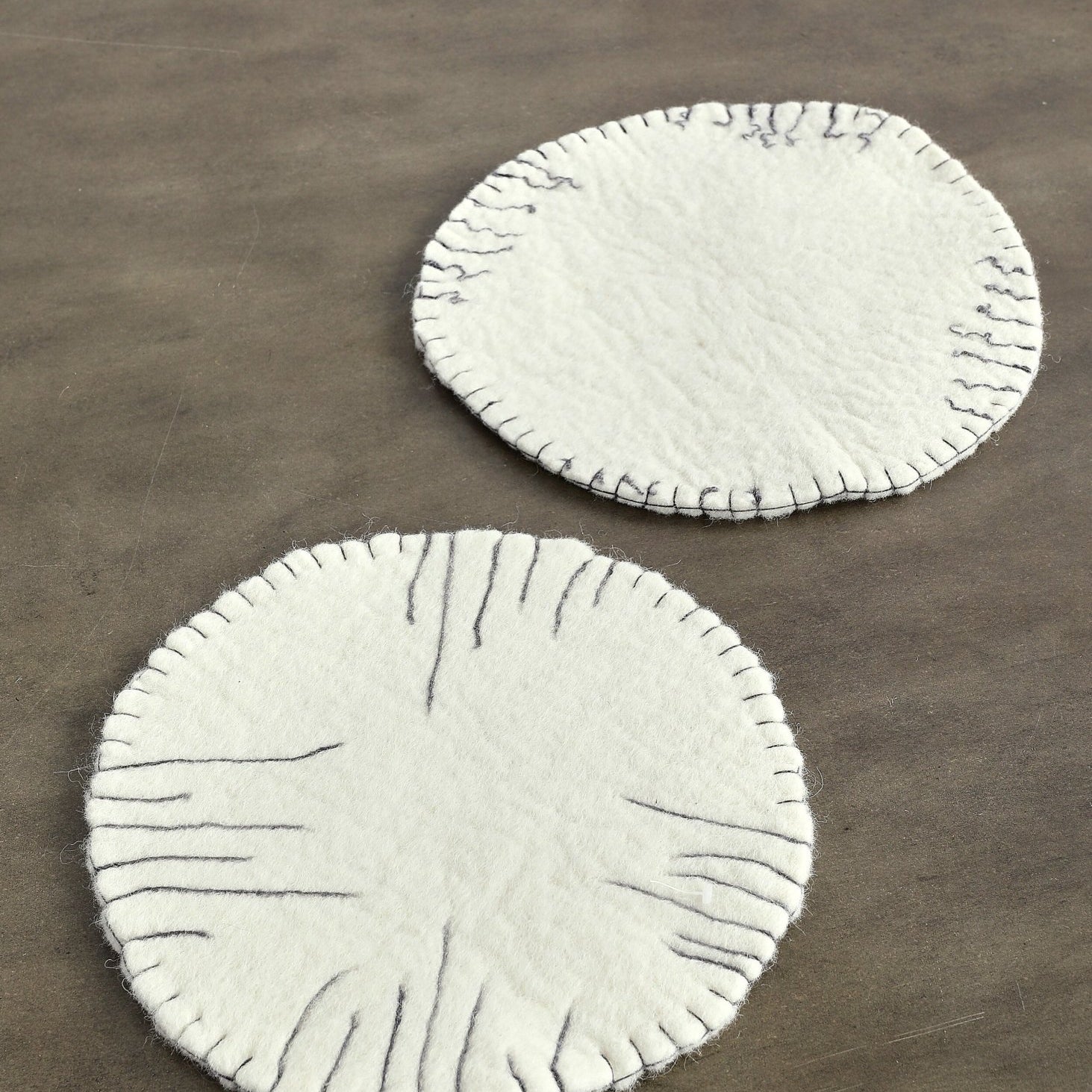 Fine Line Ivory Wool Trivet